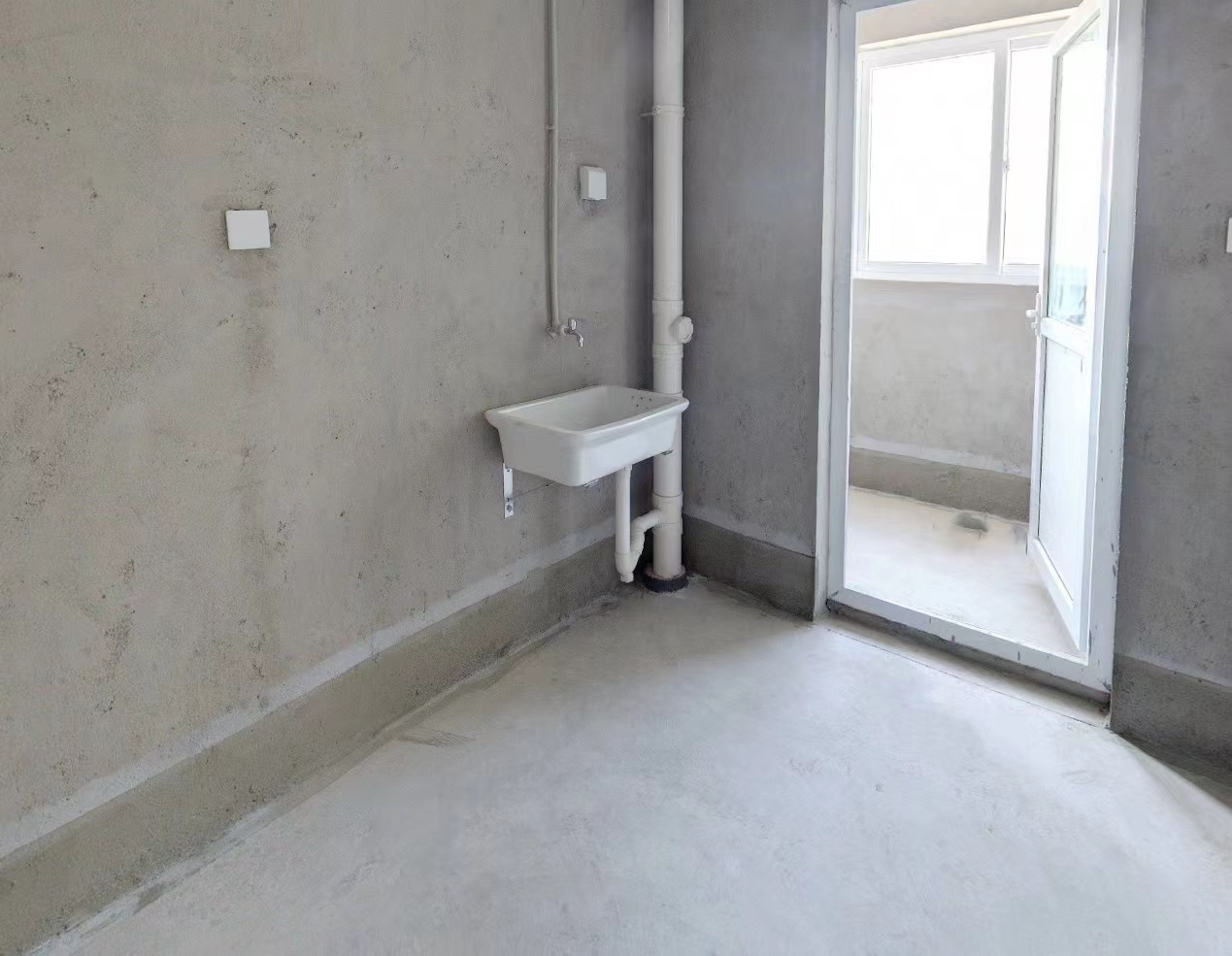 芦泾花苑 2室1厅1卫 93m&sup2;