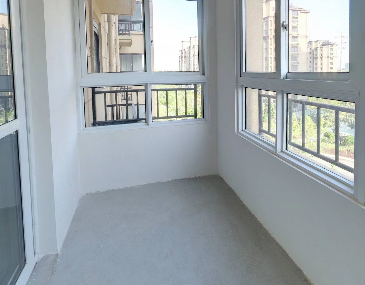 芦泾花苑 2室1厅1卫 93m&sup2;