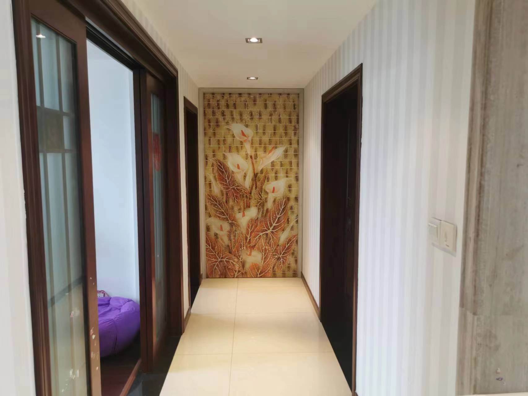 凤凰莱茵苑 5室2厅3卫 177.54m&sup2;
