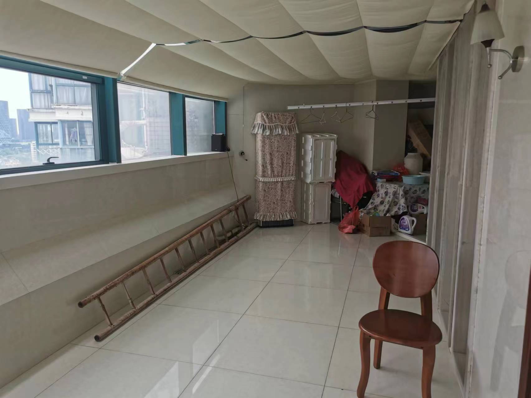 凤凰莱茵苑 5室2厅3卫 177.54m&sup2;