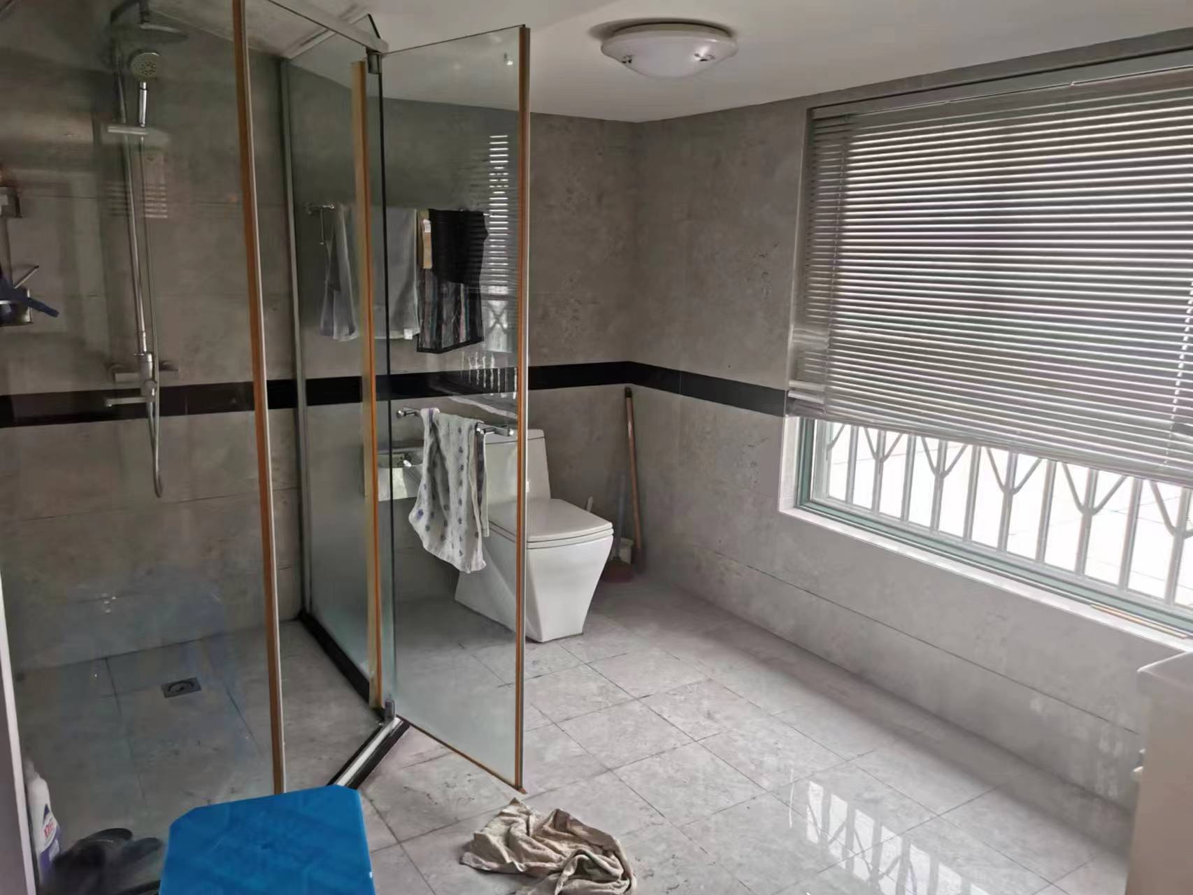 凤凰莱茵苑 5室2厅3卫 177.54m&sup2;