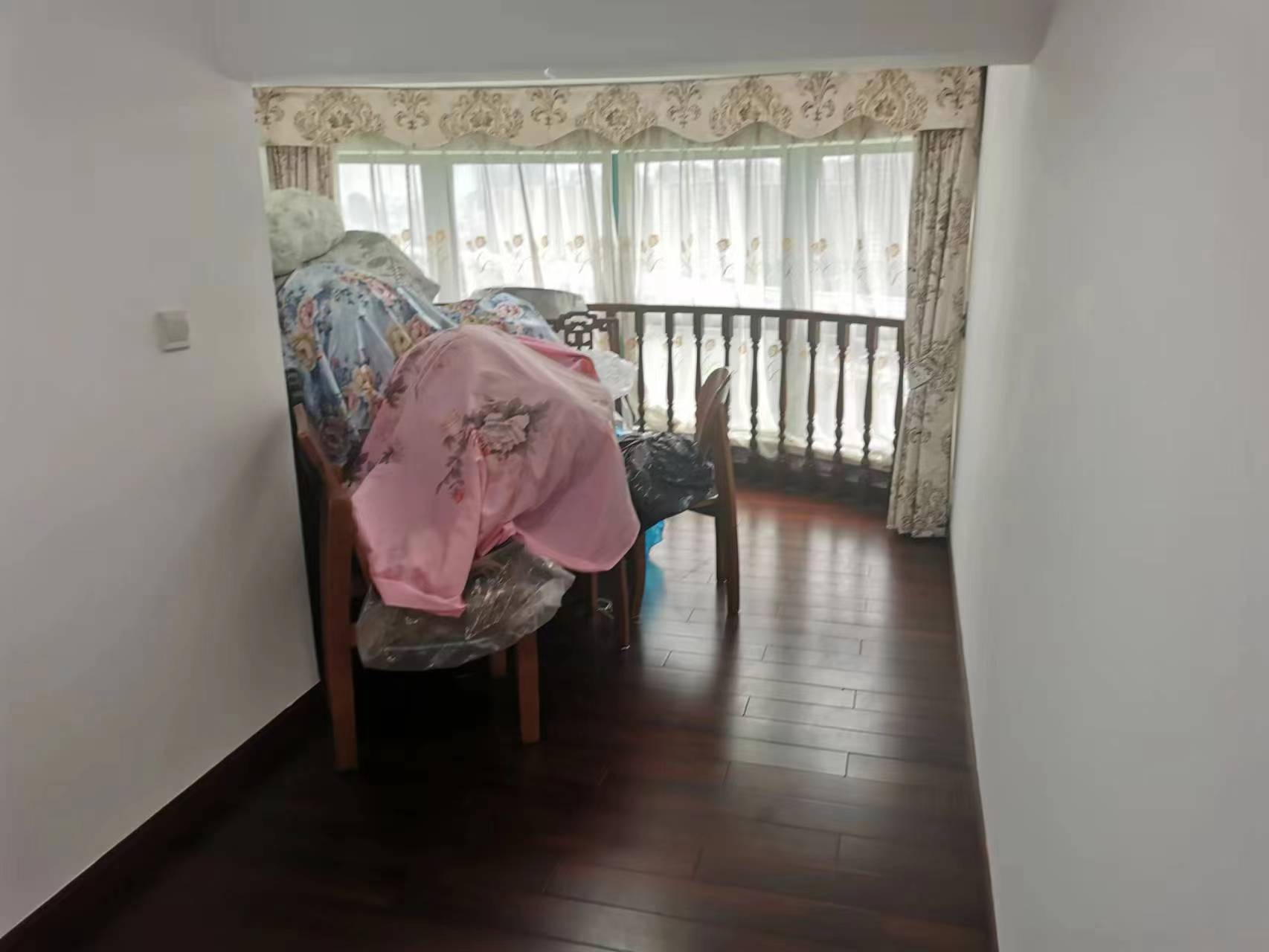 凤凰莱茵苑 5室2厅3卫 177.54m&sup2;