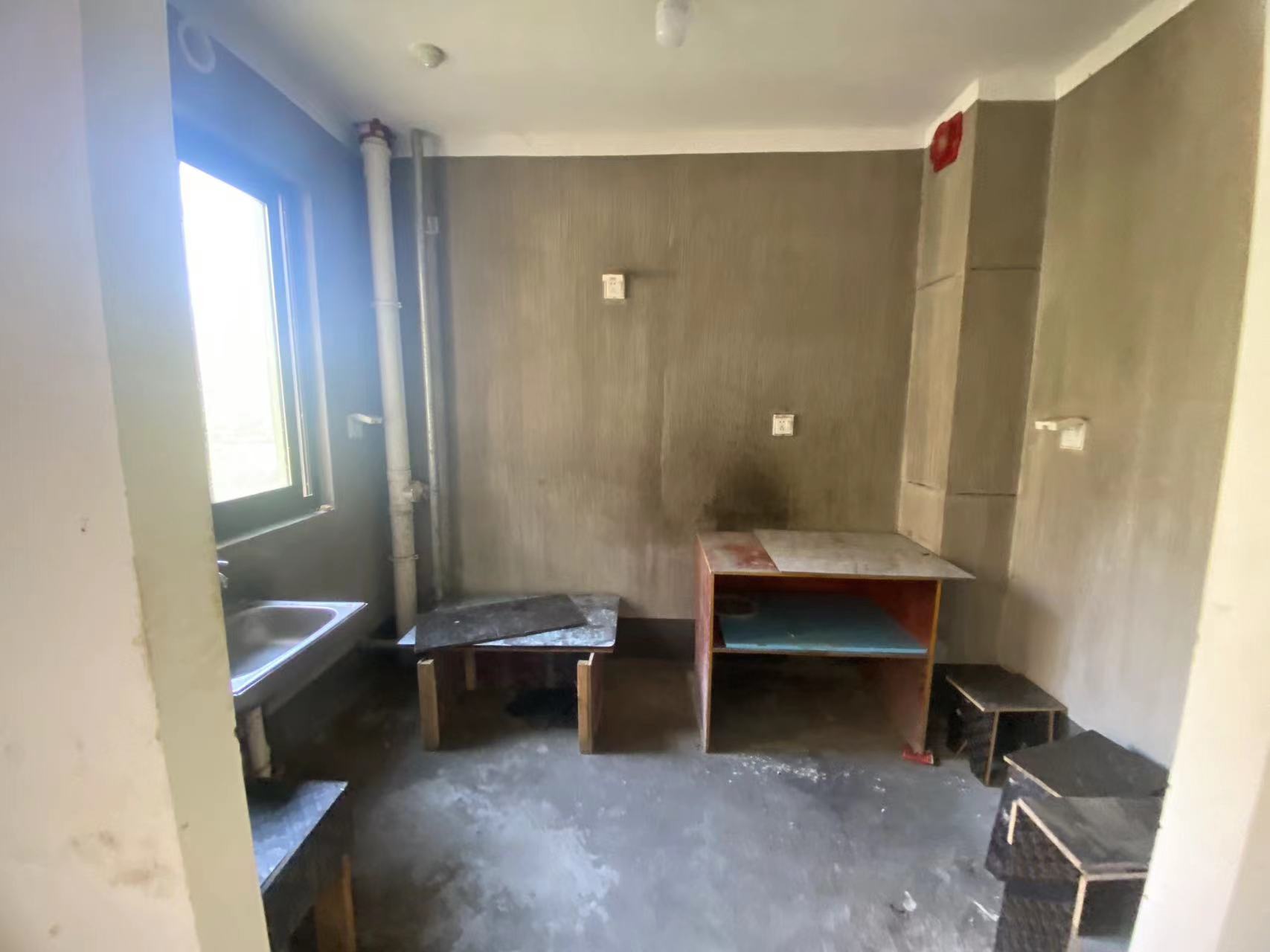 招商新城雍景湾 4室2厅2卫 139m²