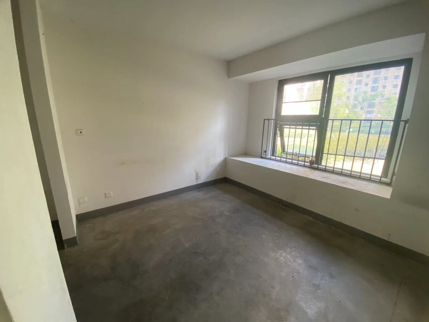 招商新城雍景湾 4室2厅2卫 139m²
