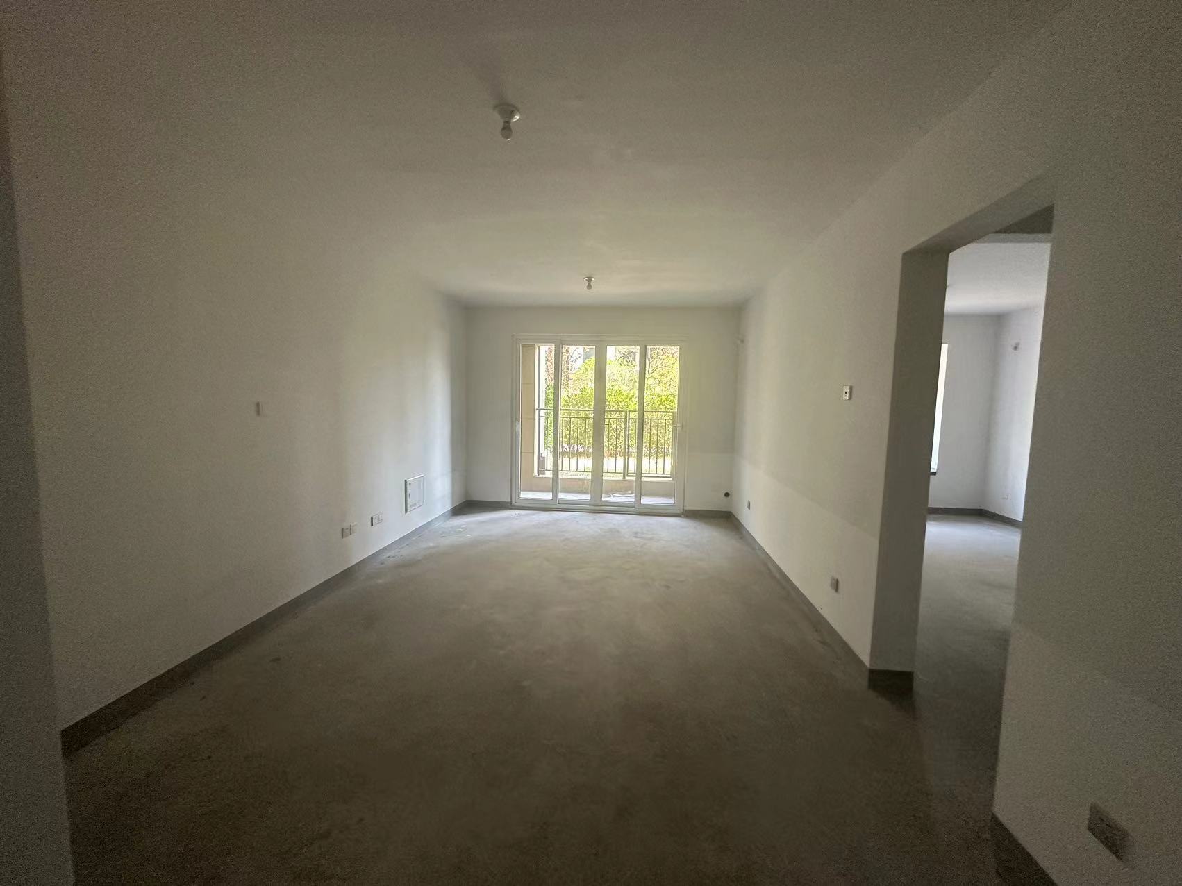 金地繁茂里 3室2厅2卫 96m&sup2;