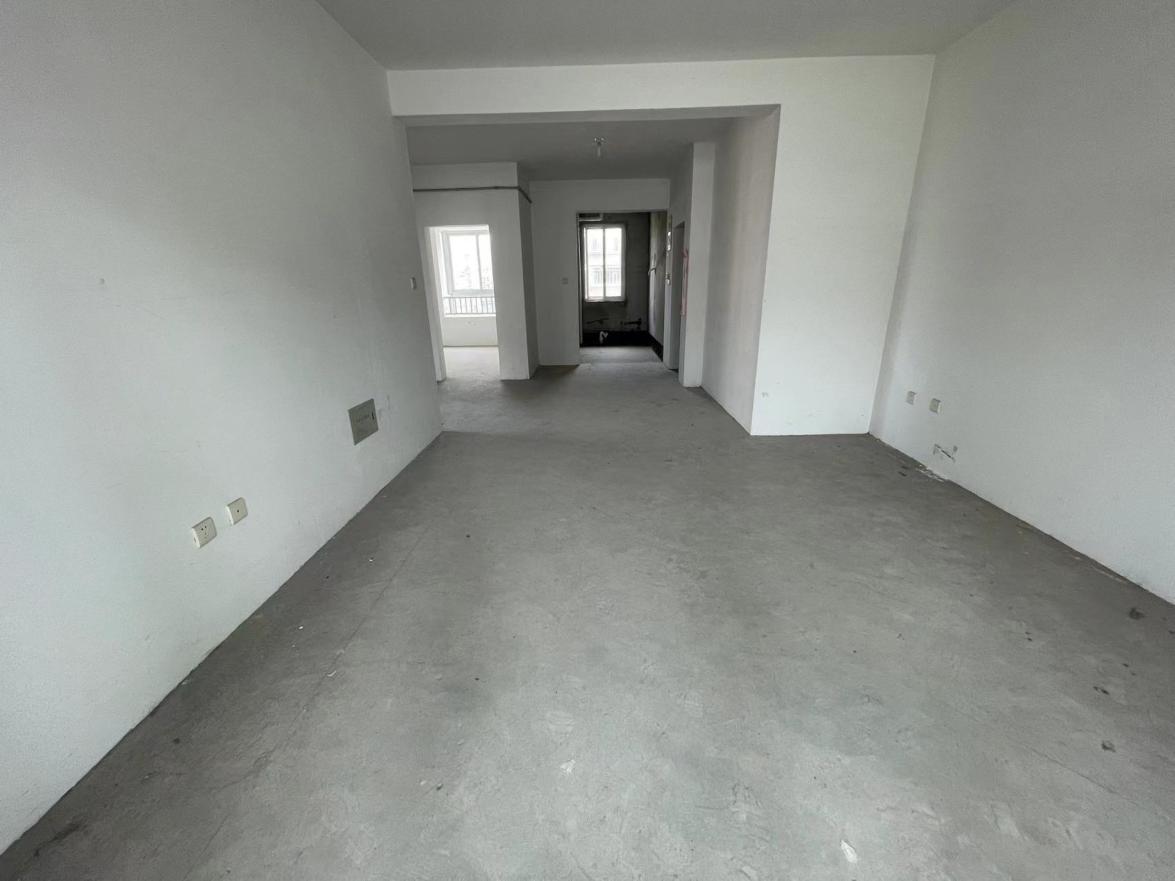 天虹苑 3室2厅1卫 96.00m²