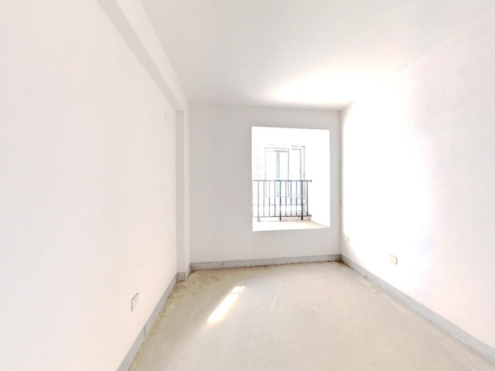 崇川星光域 3室2厅1卫 96m&sup2;