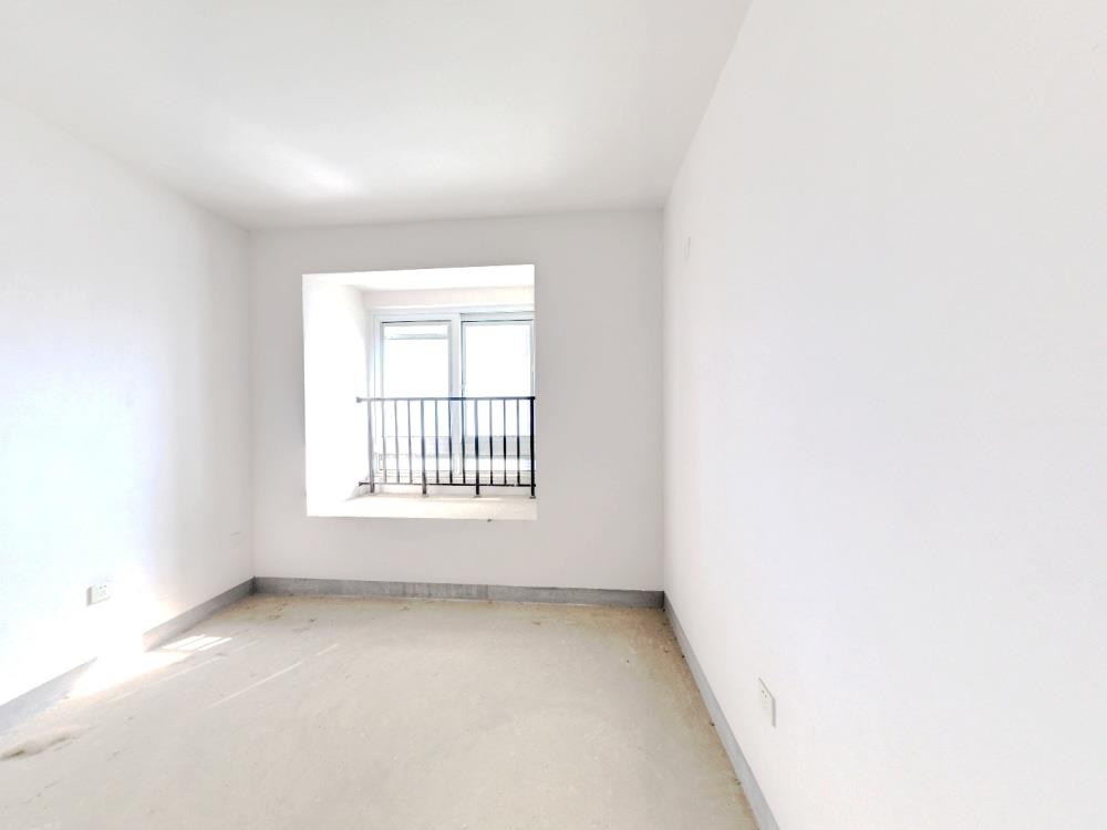 崇川星光域 3室2厅1卫 96m&sup2;