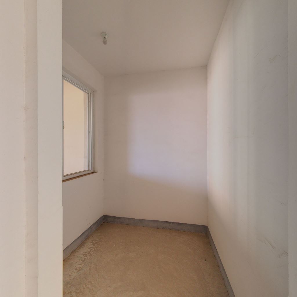 崇川星光域 3室2厅1卫 96m&sup2;
