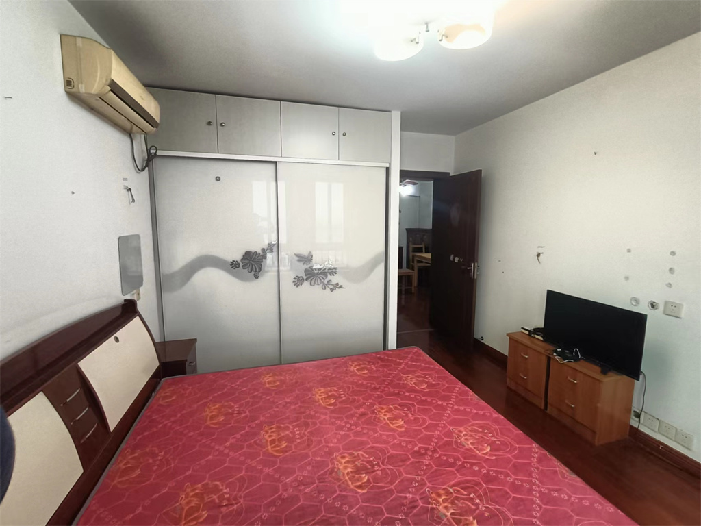 高迪晶城 2室1厅1卫 66m&sup2;