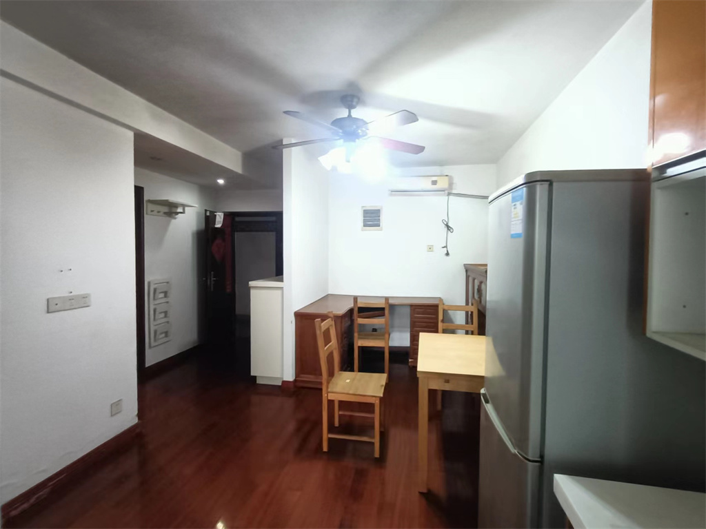 高迪晶城 2室1厅1卫 66m²