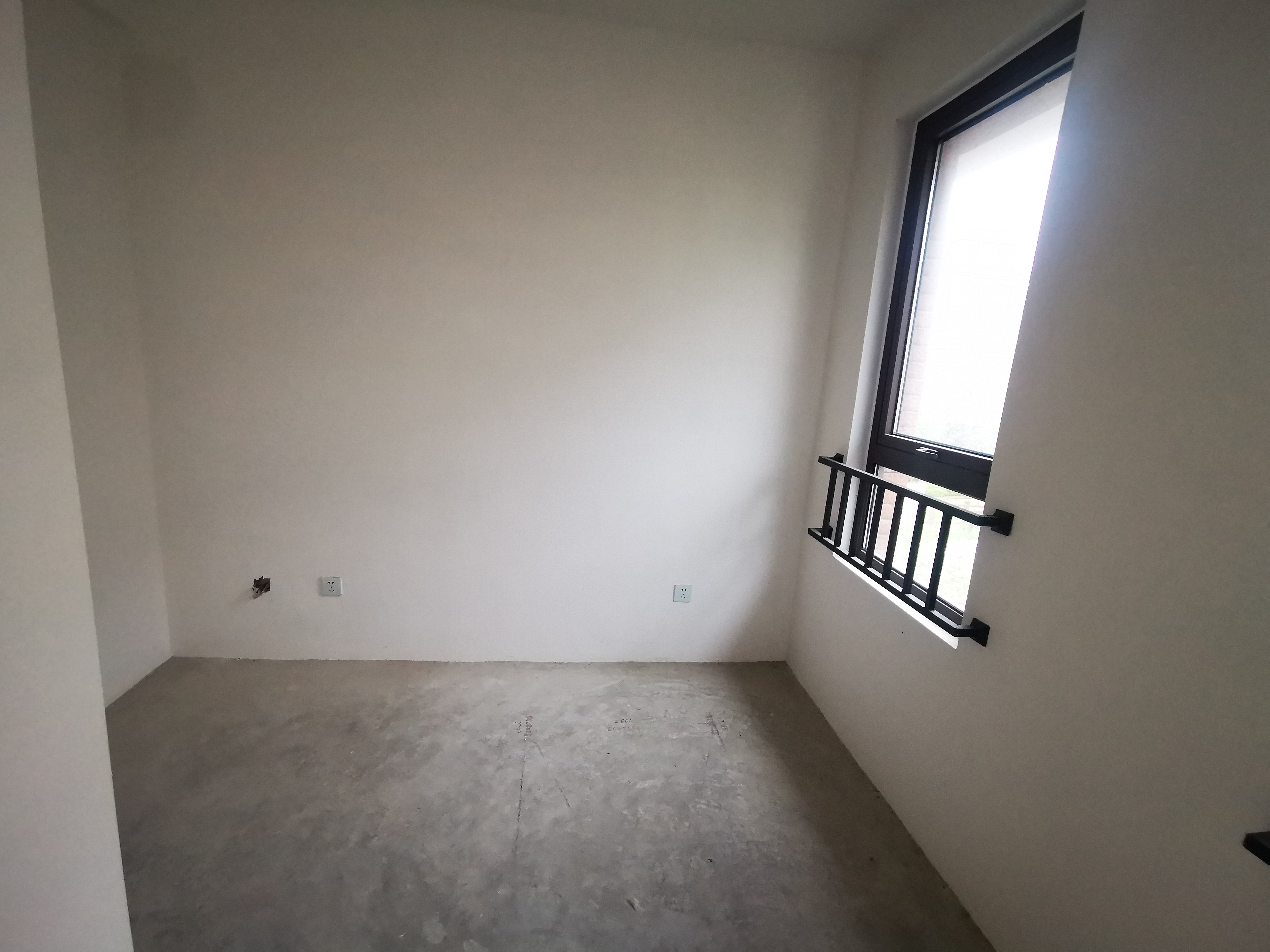 德庆苑 4室2厅3卫 200m²
