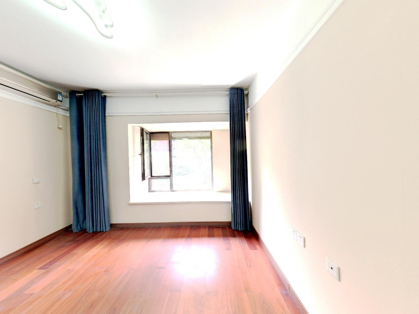 万科公园里一期 3室2厅2卫 120m&sup2;