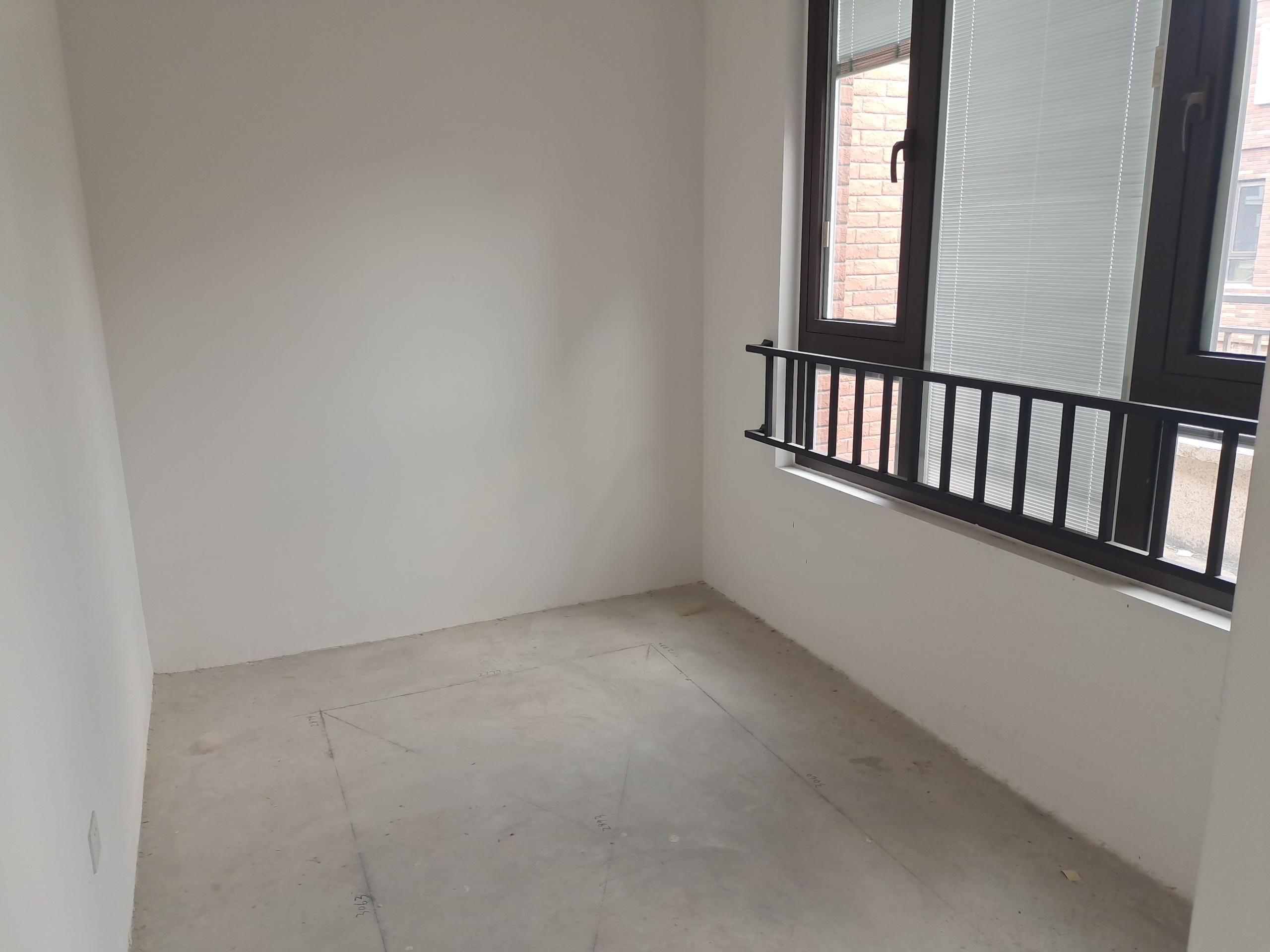 德庆苑 4室2厅3卫 198m&sup2;