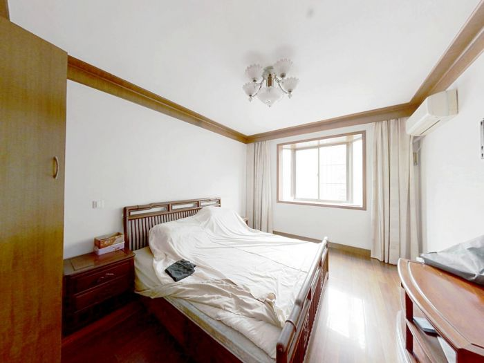 凯旋花园 3室2厅2卫 173m&sup2;