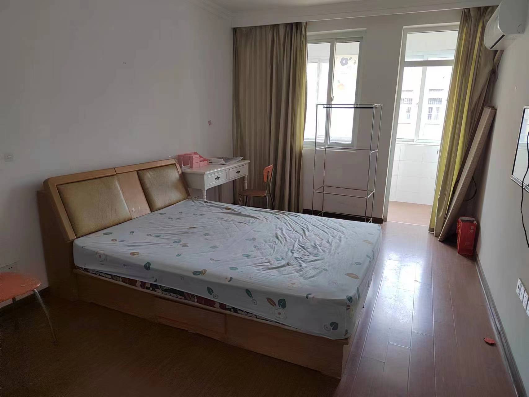 城港新村 1室1厅1卫 46m&sup2;
