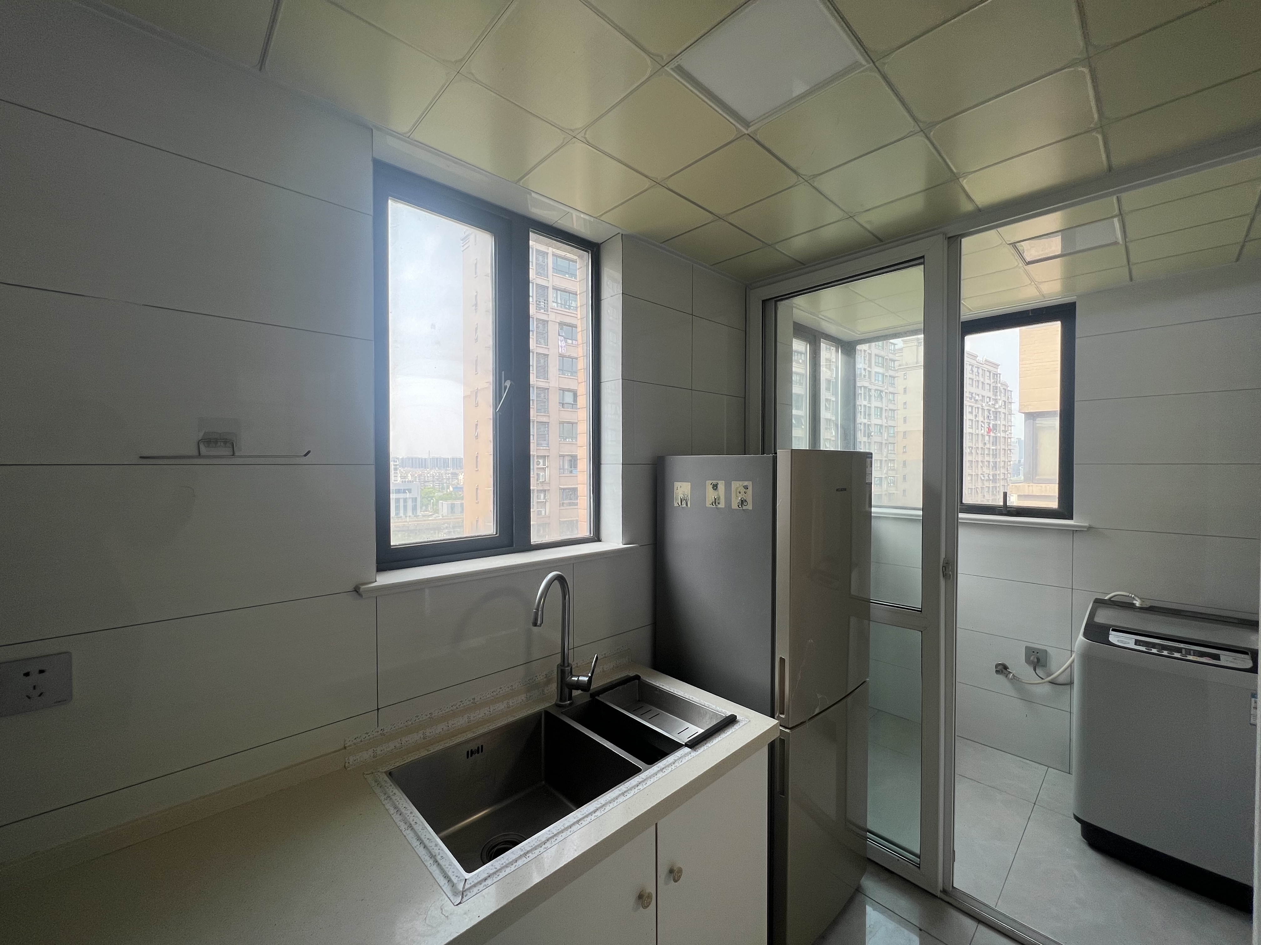 中港城 2室1厅1卫 88m&sup2;