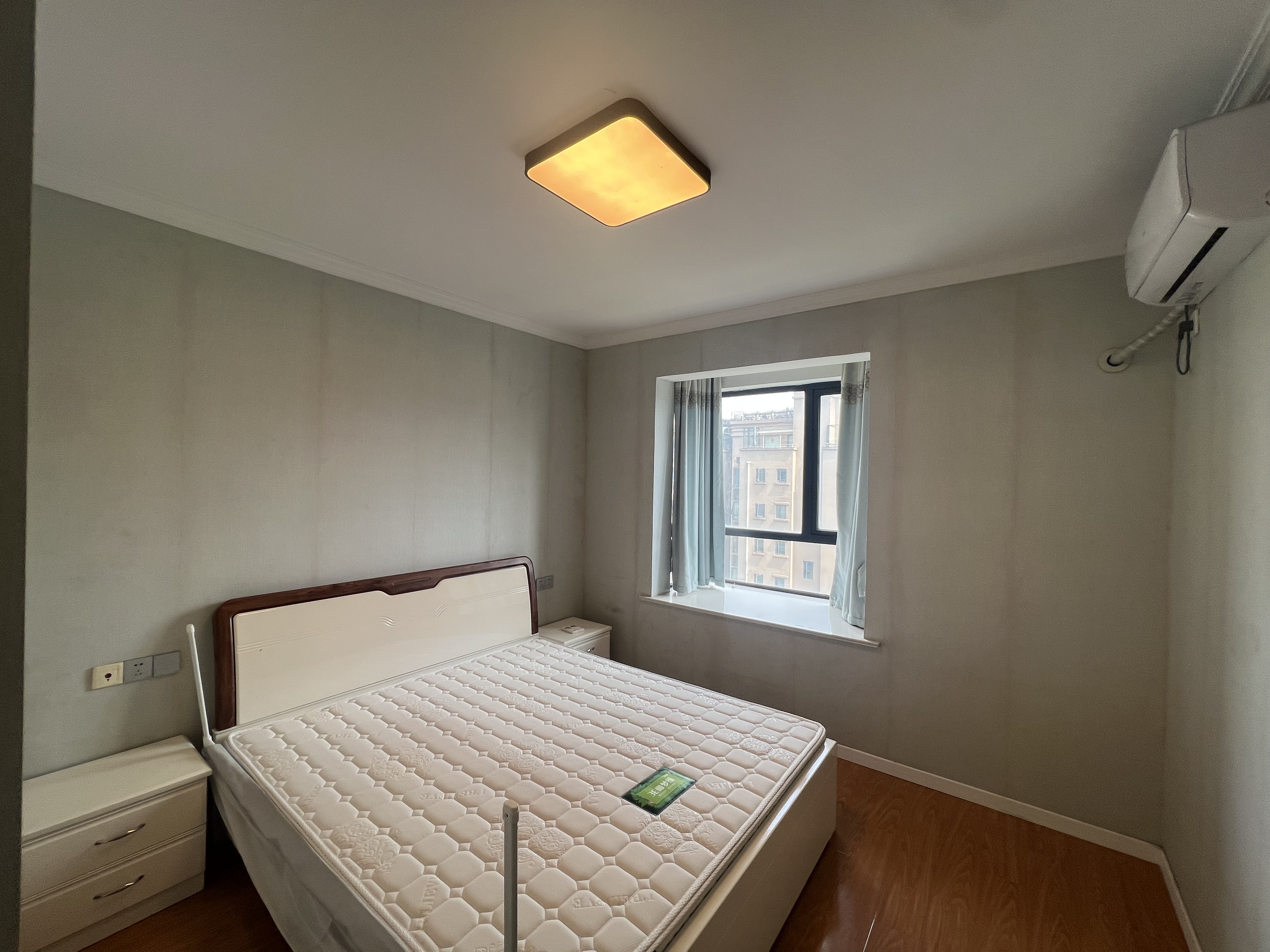 中港城 2室1厅1卫 88m&sup2;