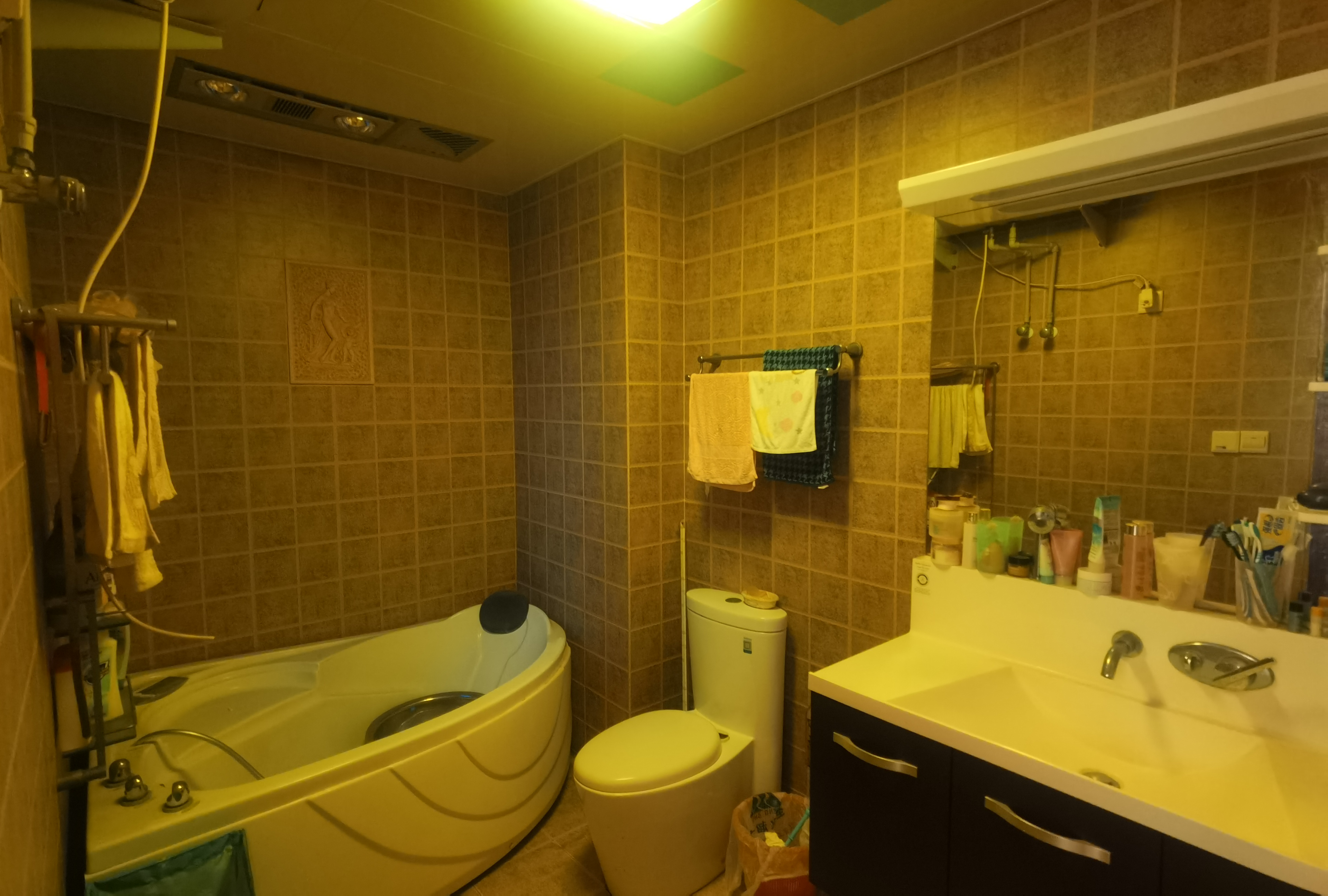 江海皇都私家花园 3室2厅2卫 137.25m&sup2;