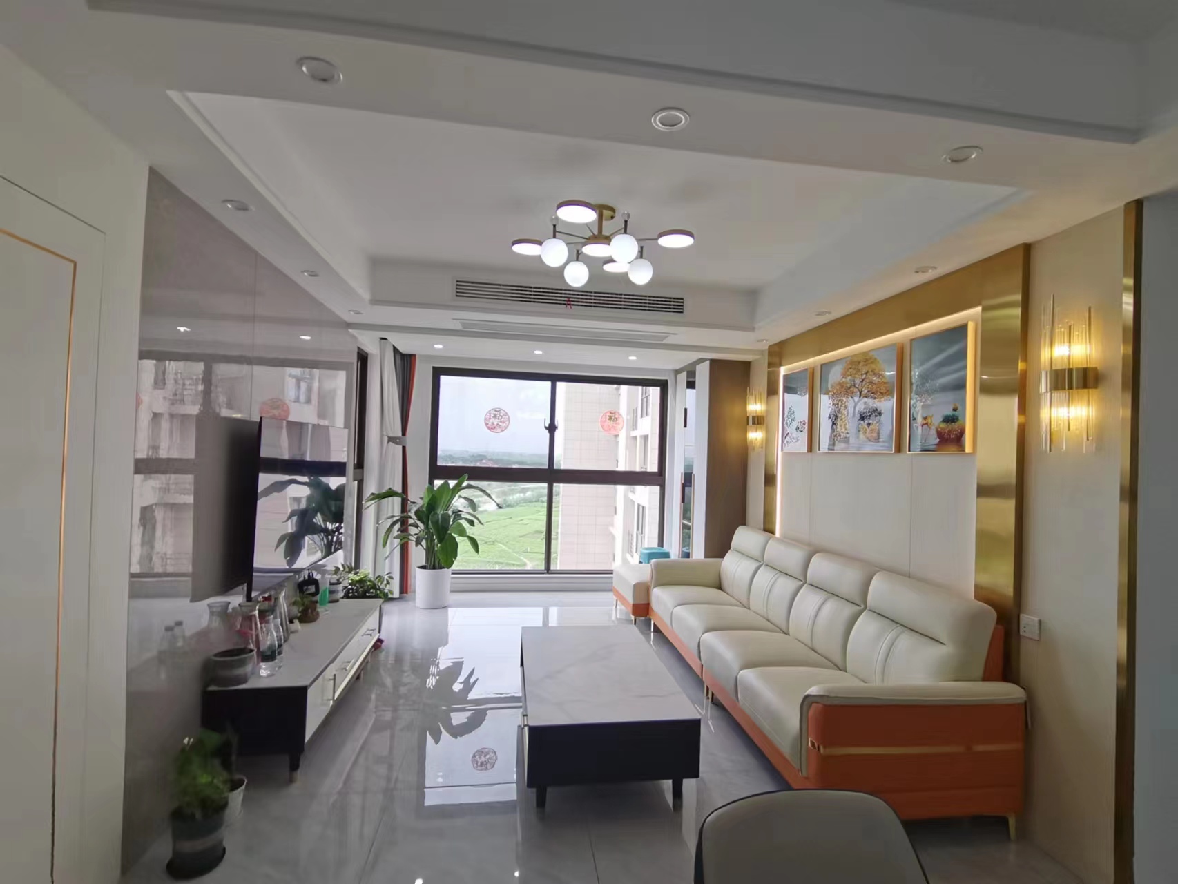 招商新城雍景湾 3室2厅1卫 92m²