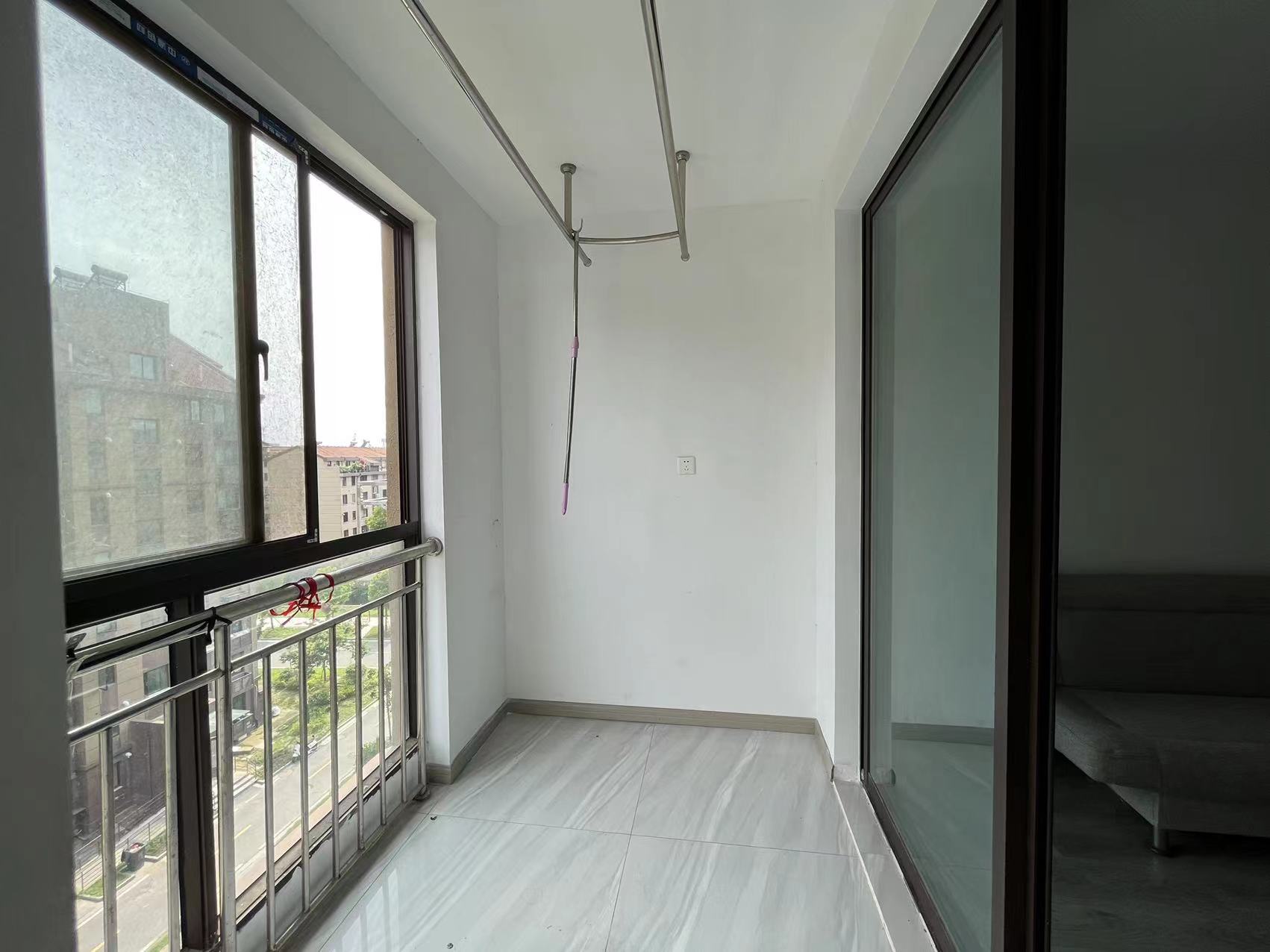 虹东花苑 2室2厅1卫 97m&sup2;