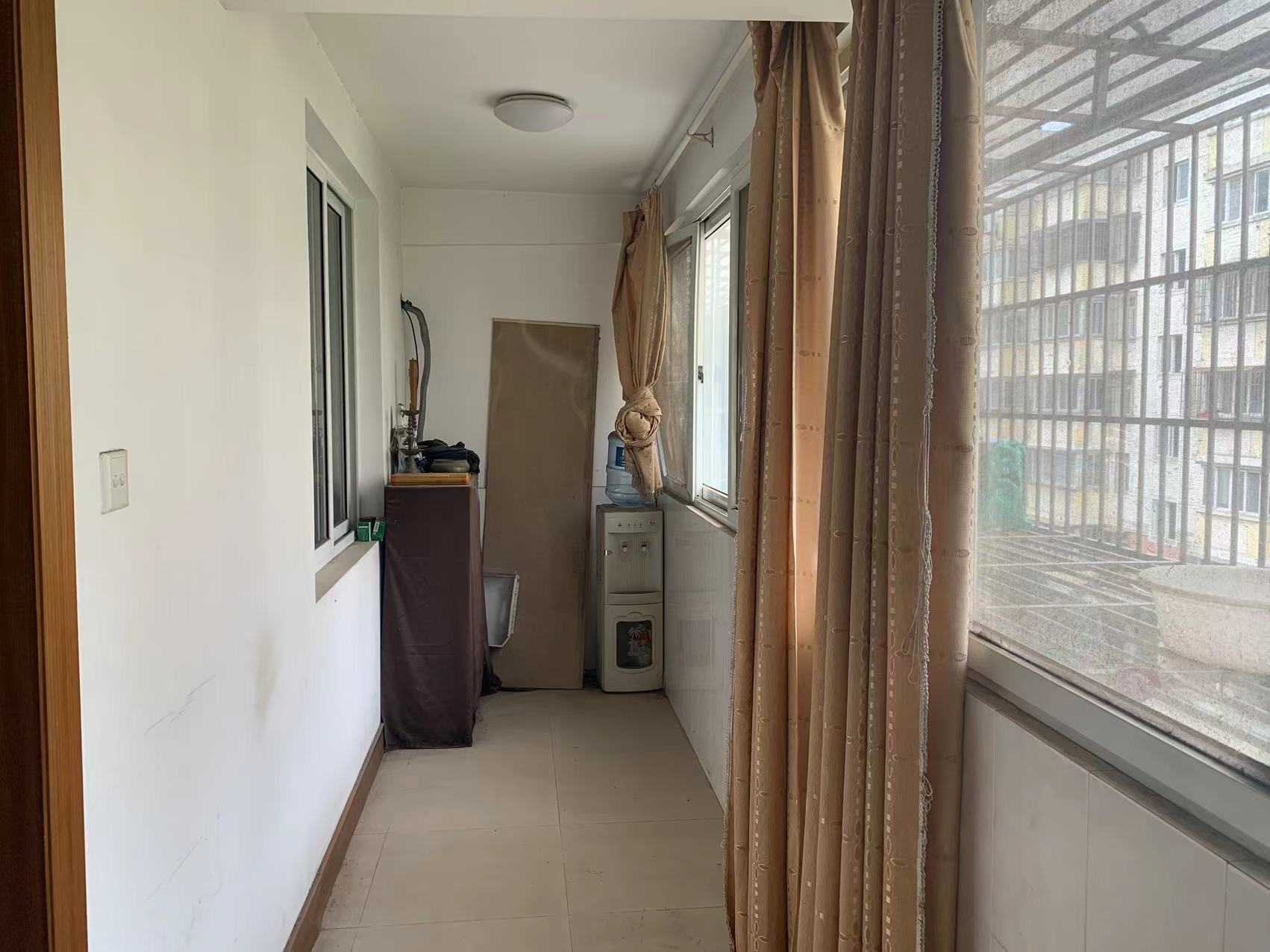 越江新村 3室1厅1卫 114m&sup2;