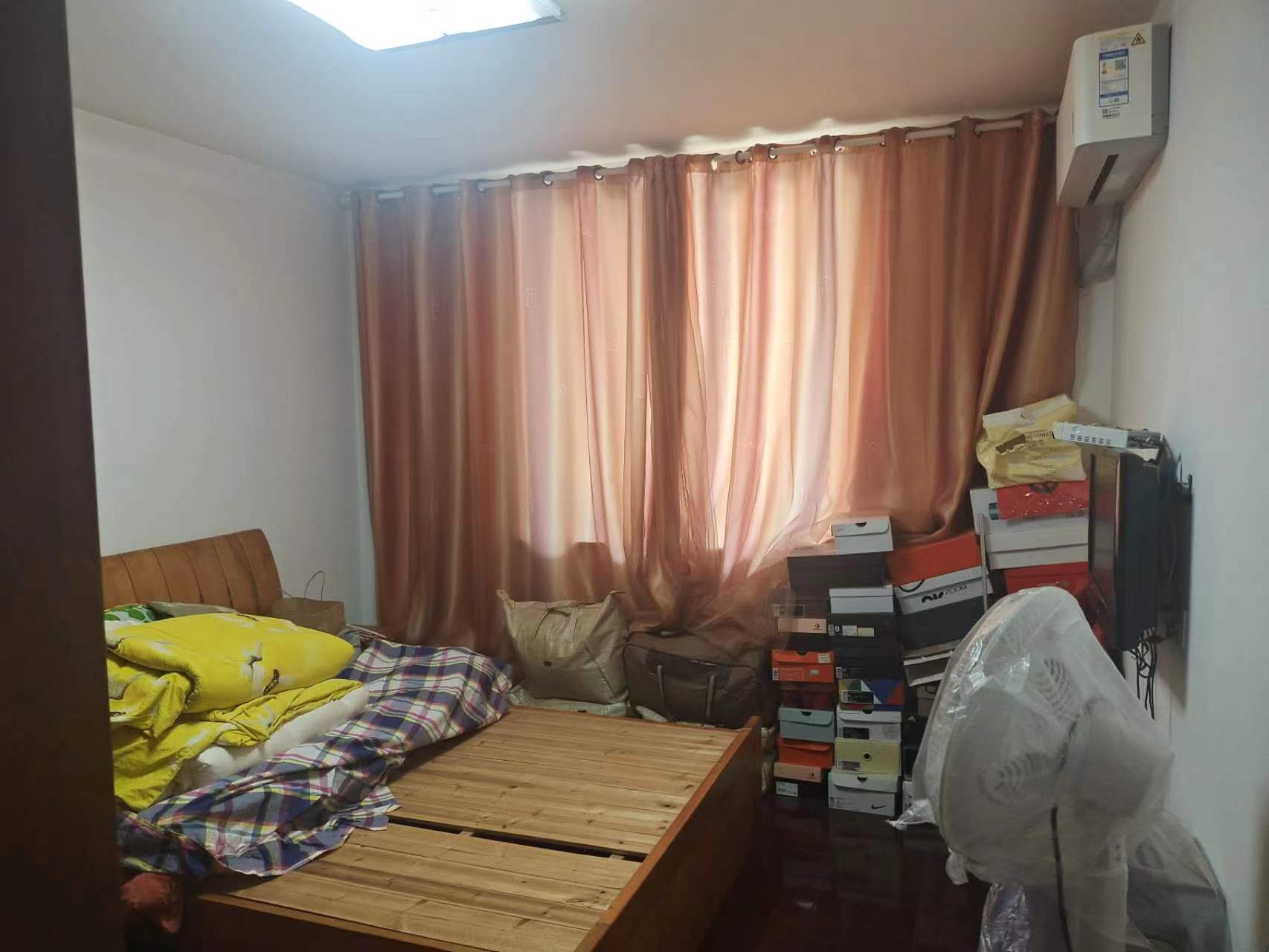 天馨花苑 3室1厅2卫 142.49m&sup2;