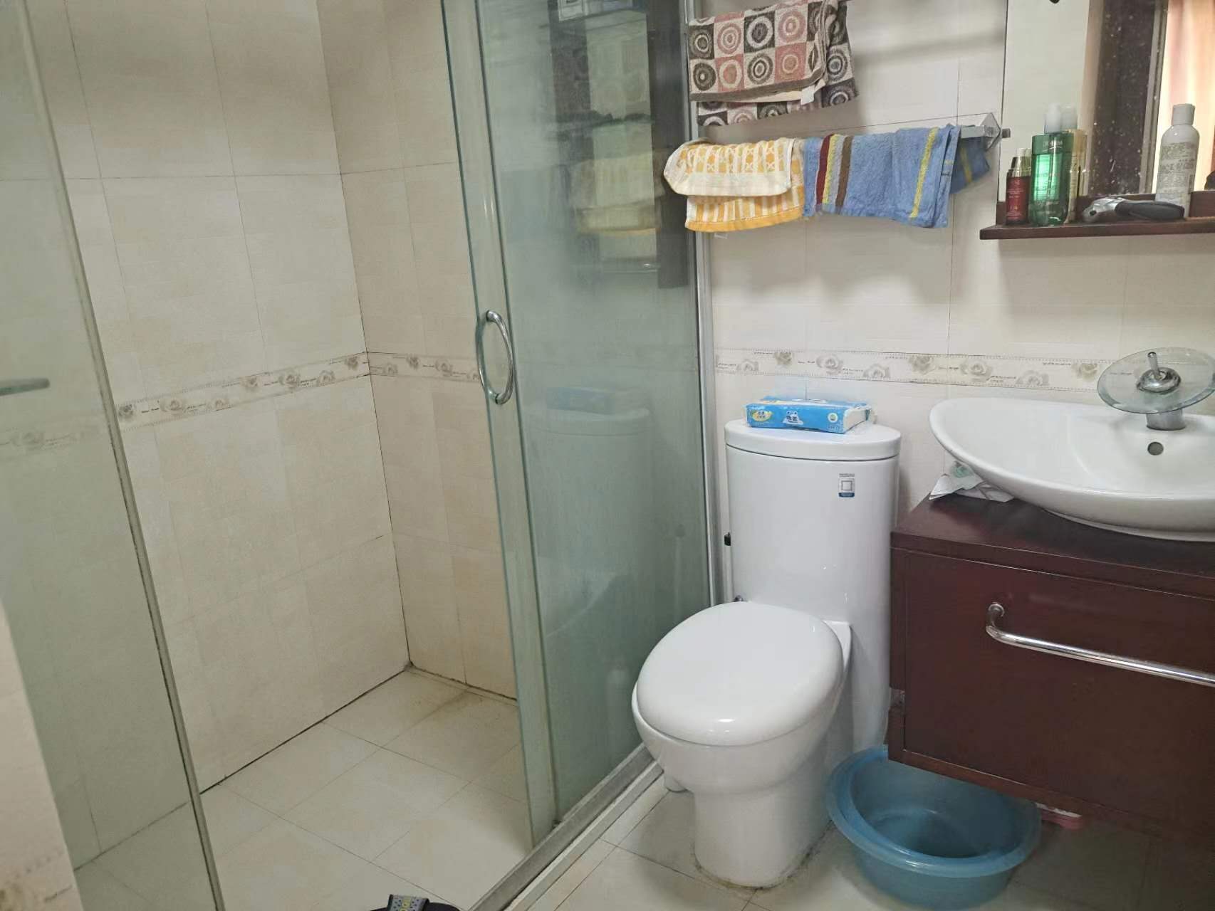天馨花苑 3室1厅2卫 142.49m&sup2;