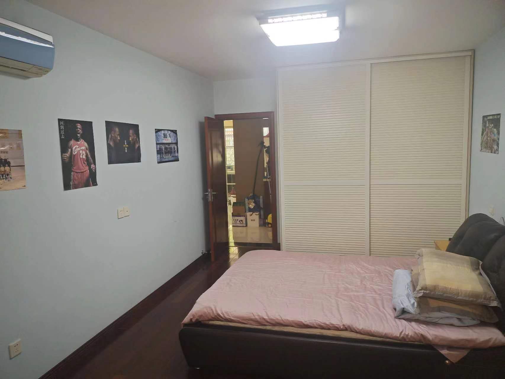 天馨花苑 3室1厅2卫 142.49m&sup2;