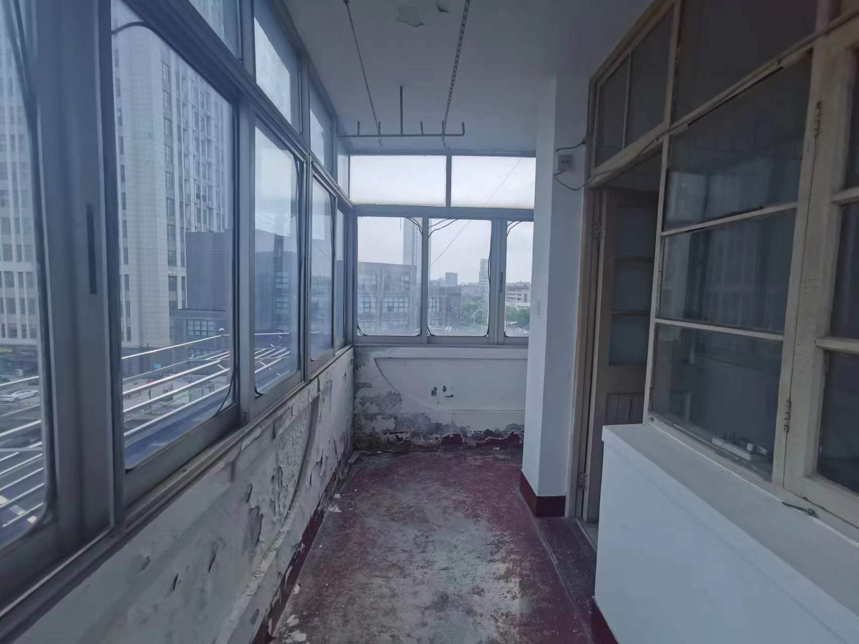 青年中路2号 2室1厅1卫 59.57m²