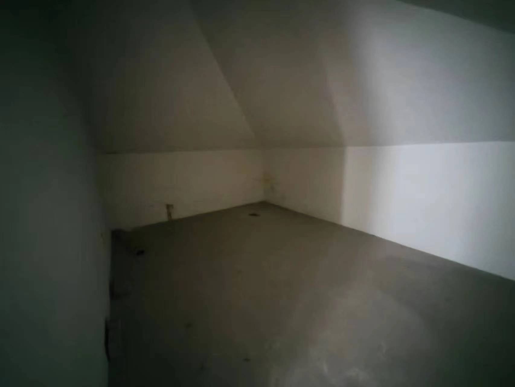 金水湾花园 4室2厅3卫 164m&sup2;