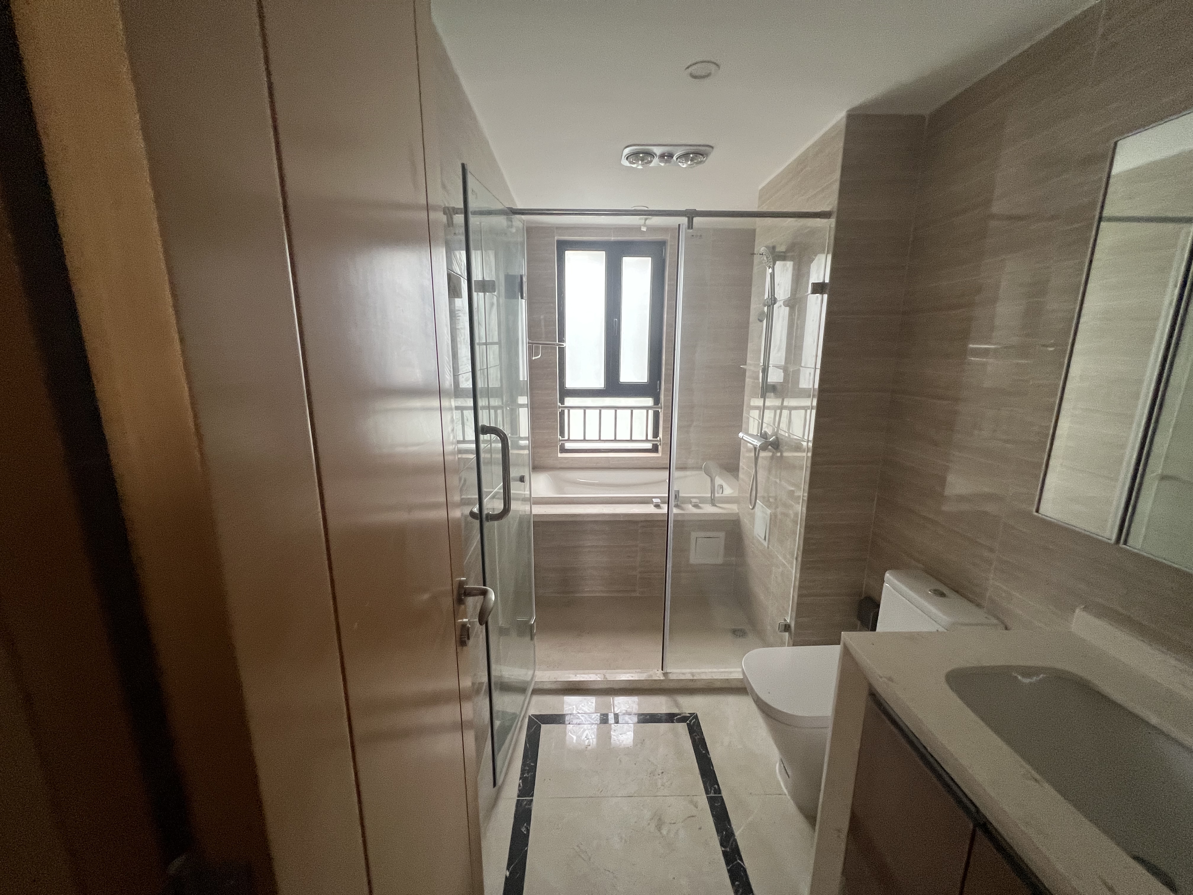 富力院士廷 4室2厅2卫 143.00m&sup2;