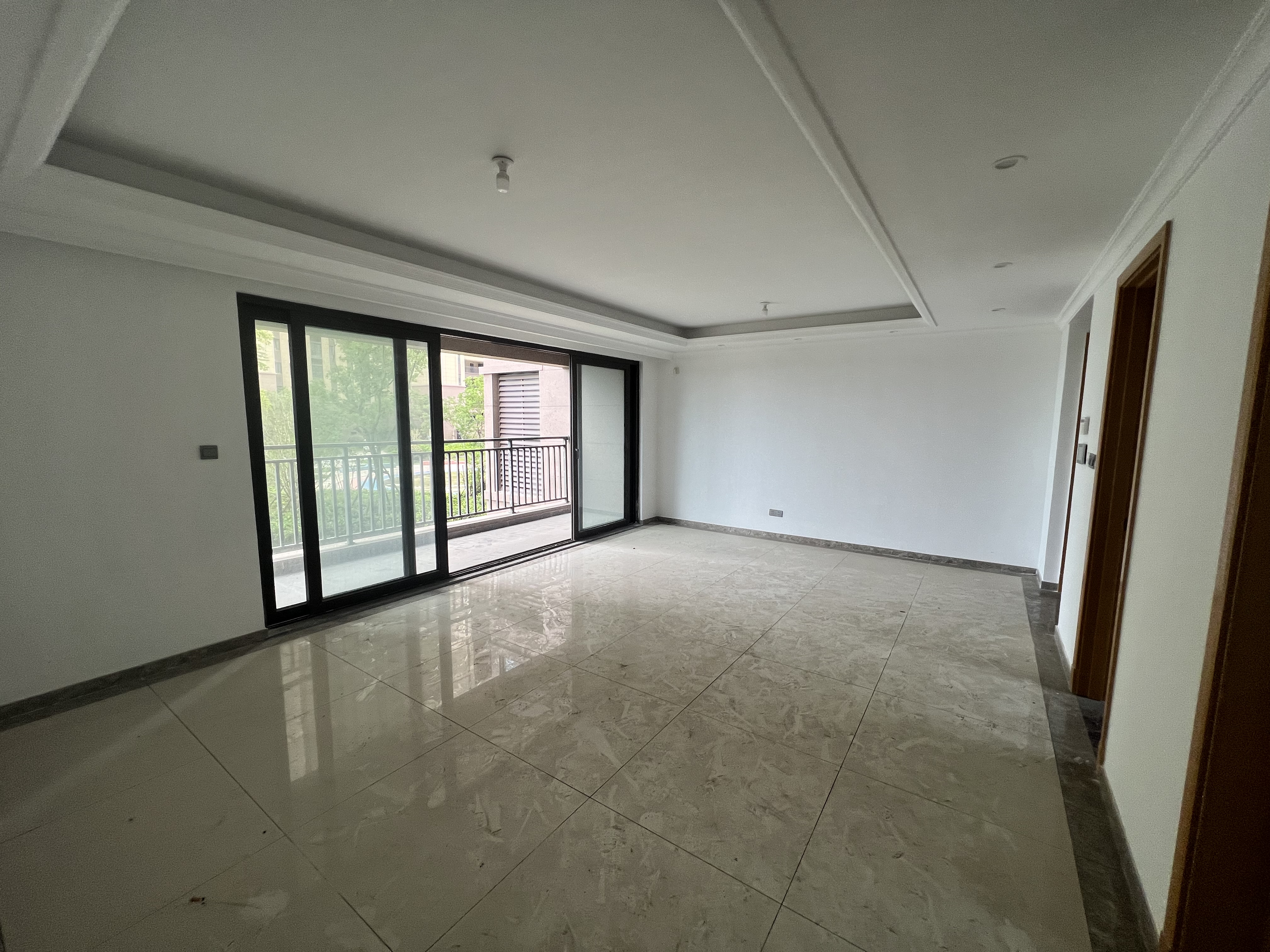 富力院士廷 4室2厅2卫 143.00m²