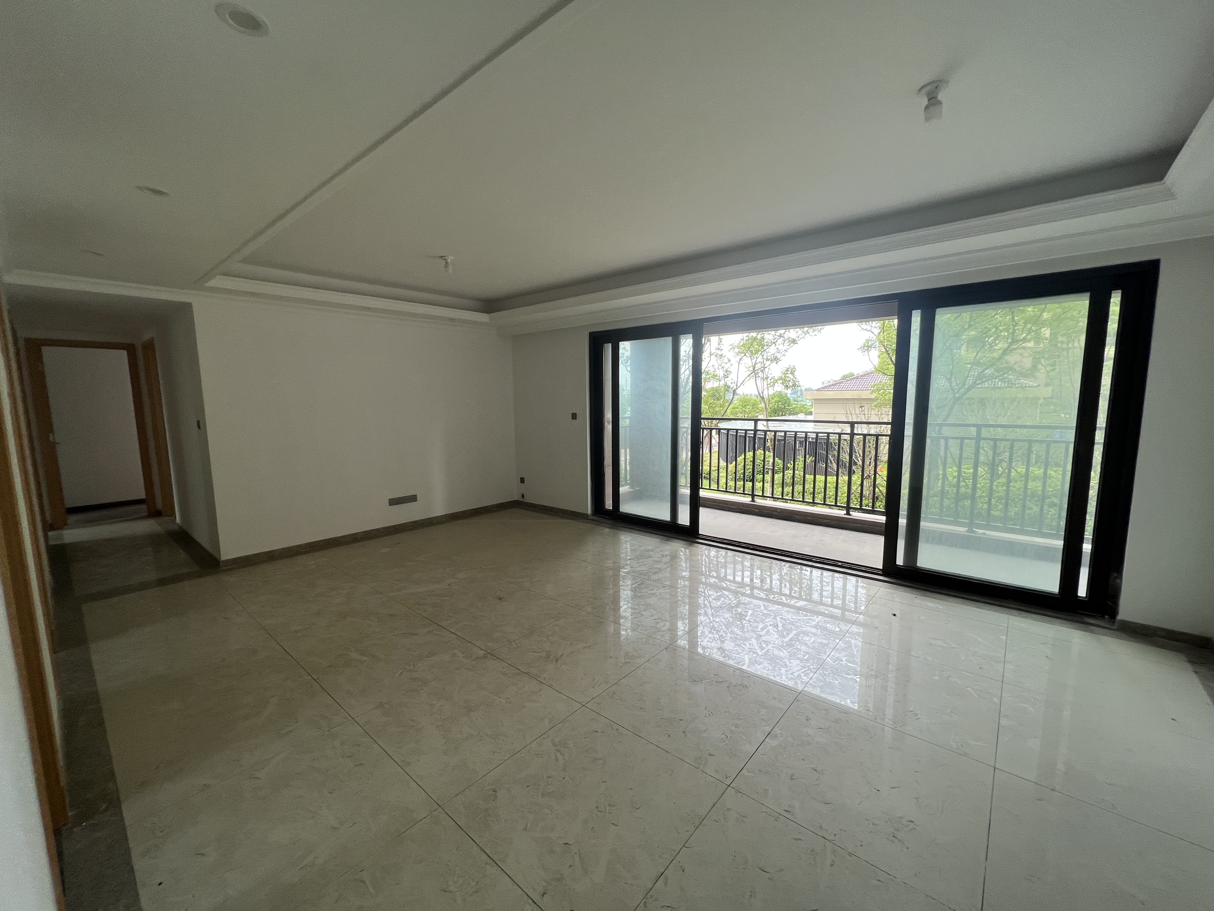 富力院士廷 4室2厅2卫 143.00m&sup2;