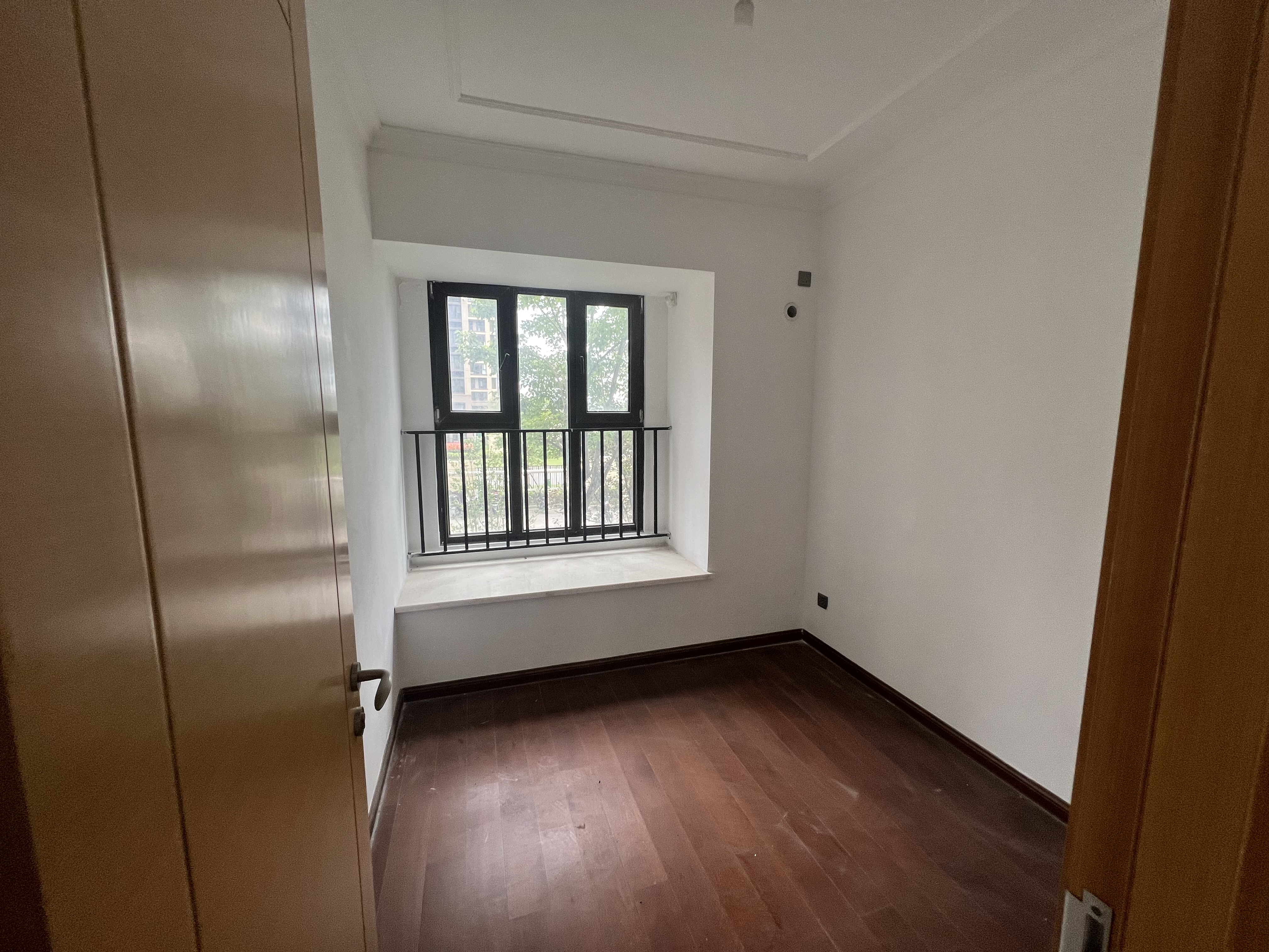 富力院士廷 4室2厅2卫 143.00m&sup2;