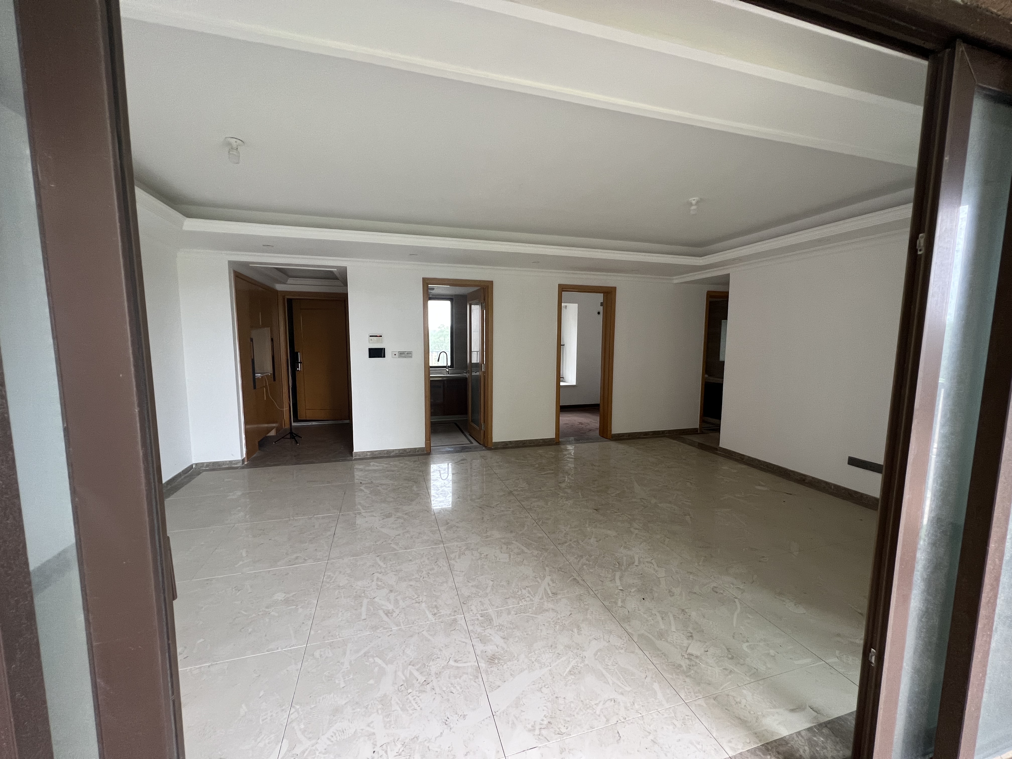 富力院士廷 4室2厅2卫 143.00m&sup2;
