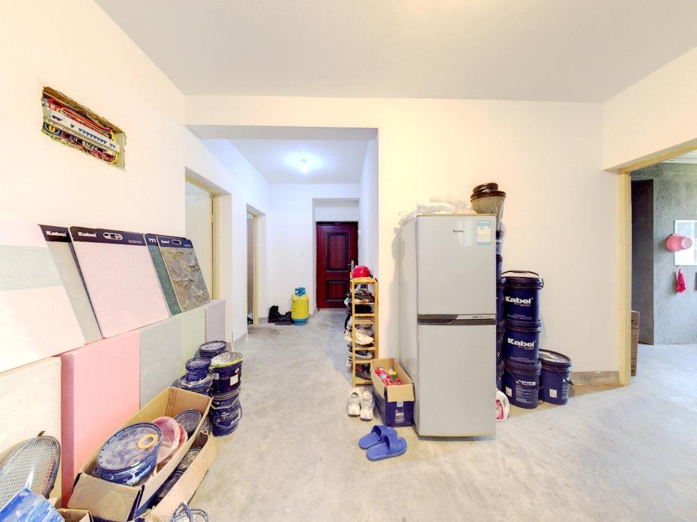 紫东南苑北区 3室1厅1卫 121m&sup2;