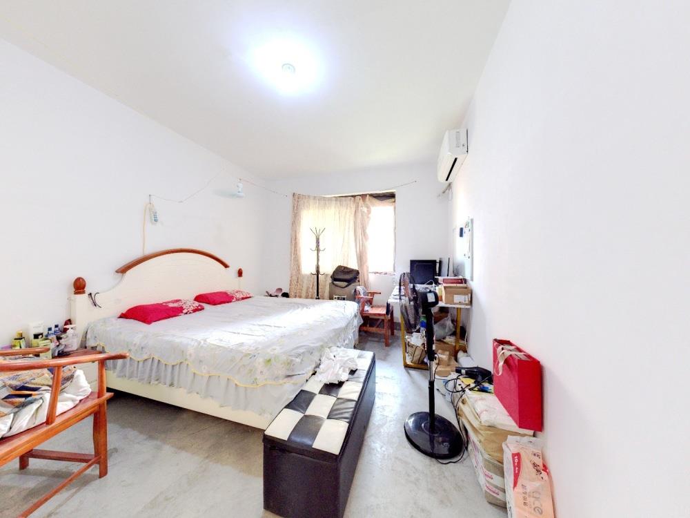 紫东南苑北区 3室1厅1卫 121m&sup2;