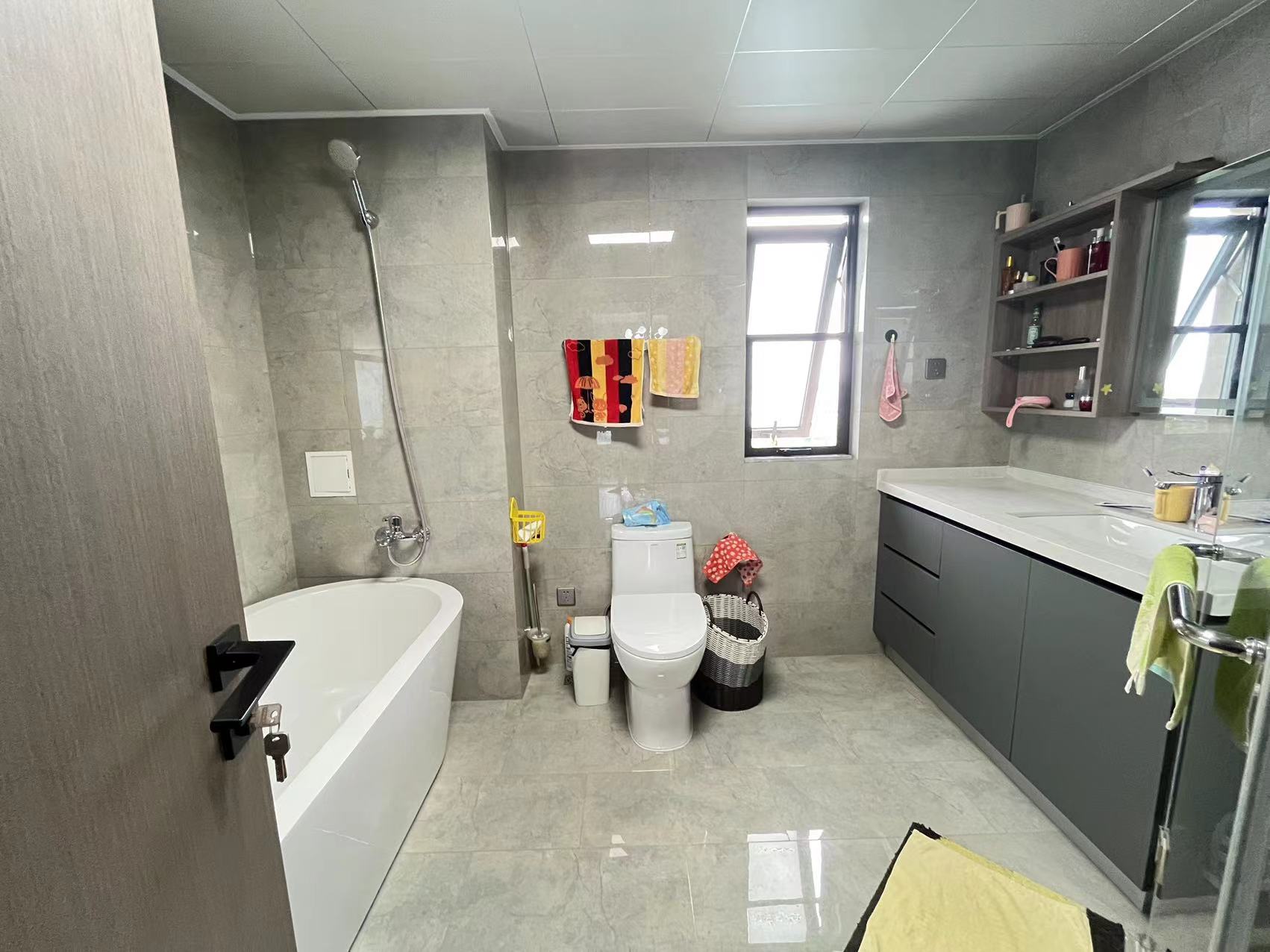 远创紫樾台 6室2厅3卫 260.18m&sup2;