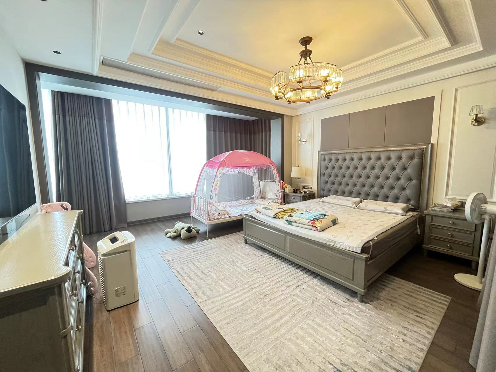 远创紫樾台 6室2厅3卫 260.18m&sup2;