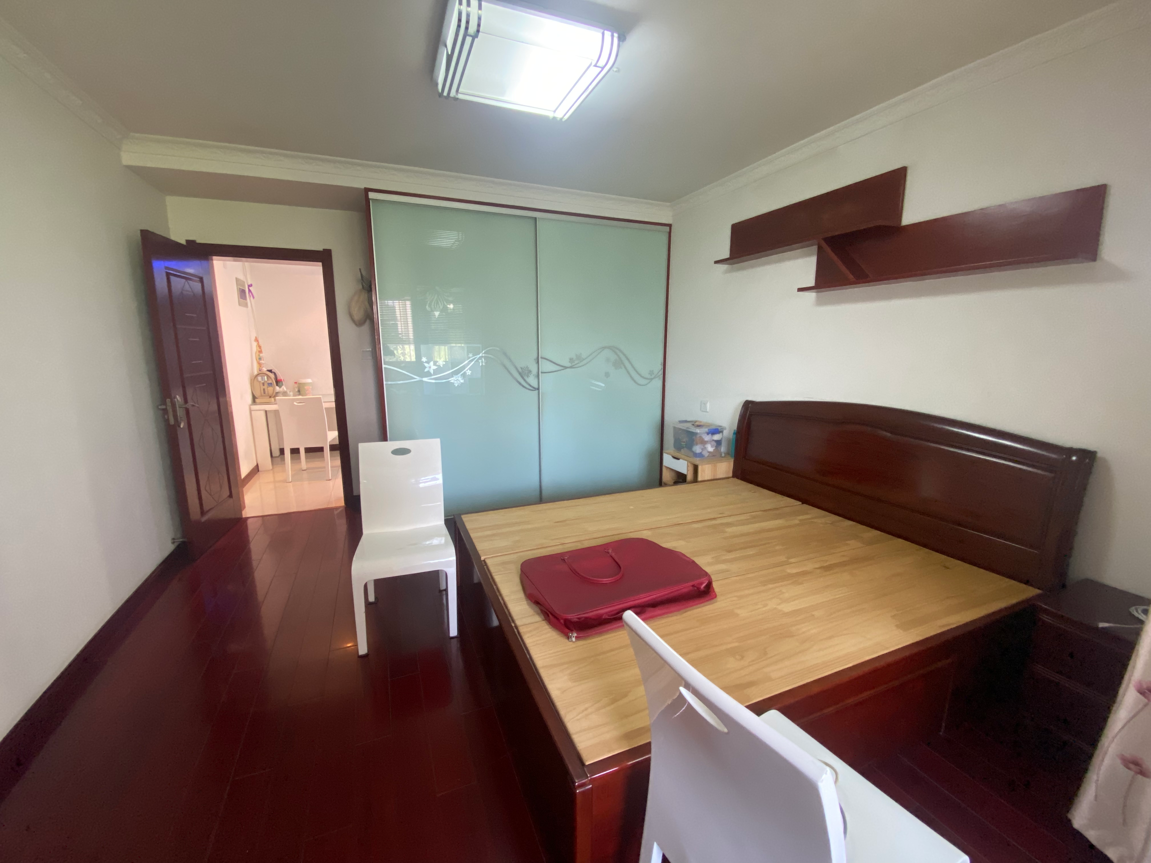 锦安花园一期 1室1厅1卫 63.8m&sup2;