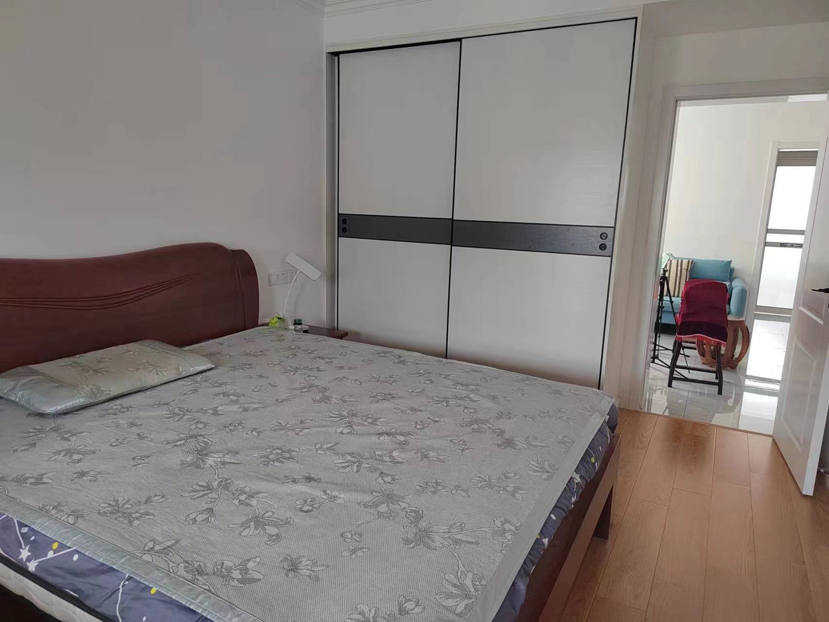 紫竹苑 4室2厅1卫 128m&sup2;