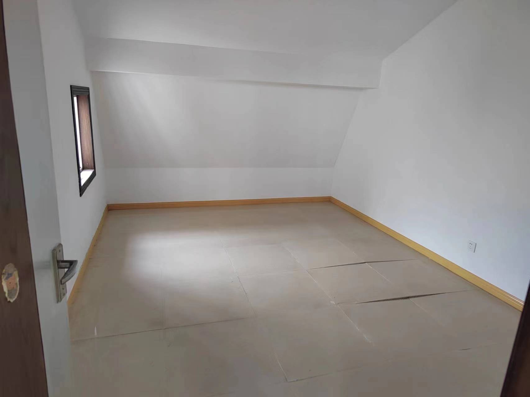 紫竹苑 4室2厅1卫 128m&sup2;