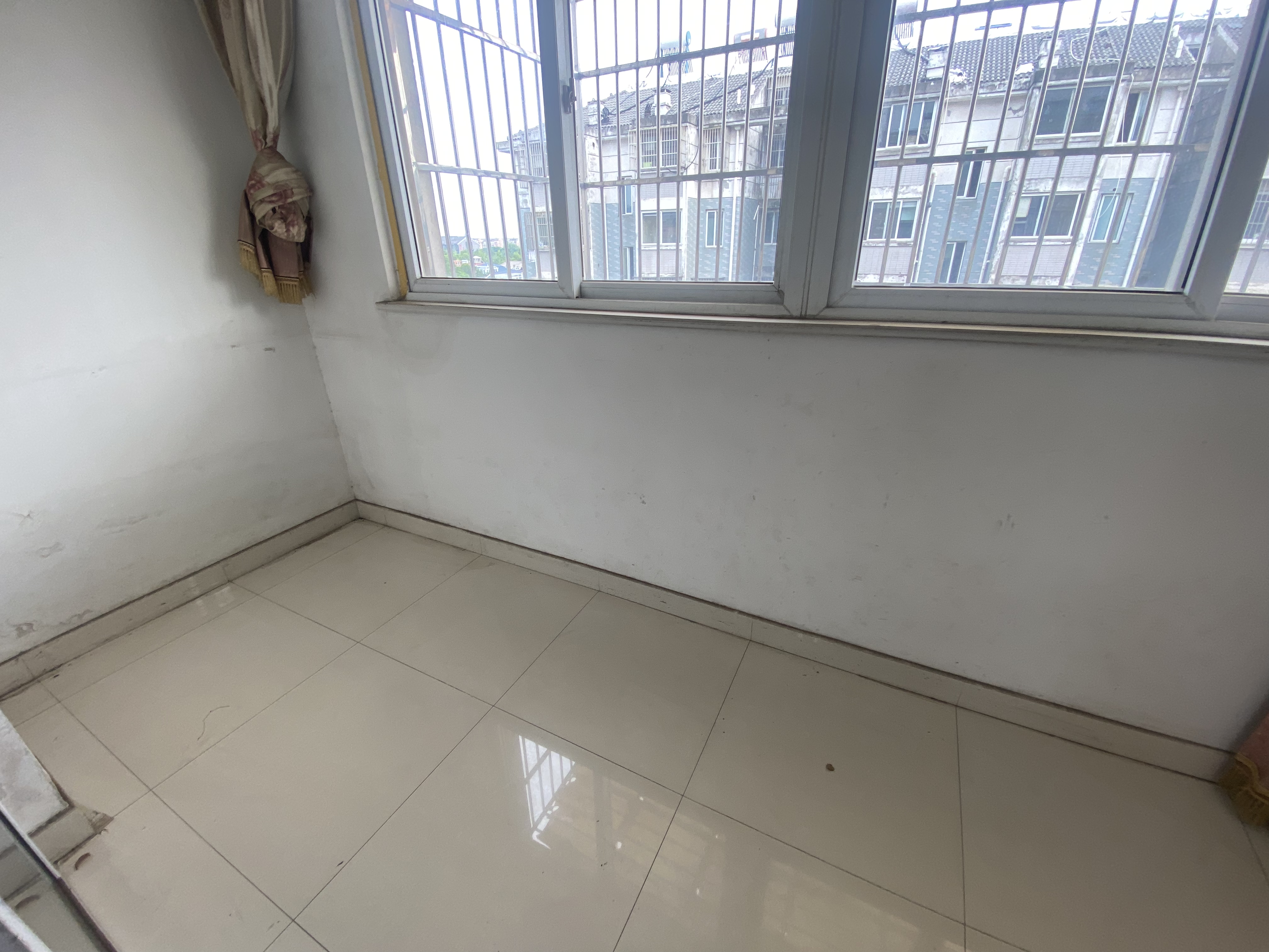 城山花园 2室2厅1卫 88m&sup2;