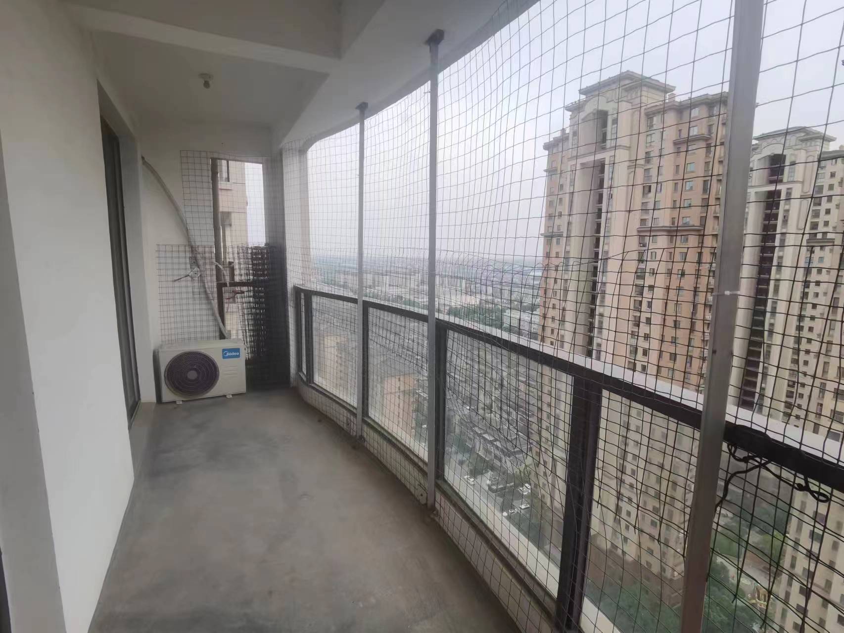 湖滨华庭 3室2厅1卫 98.5m&sup2;
