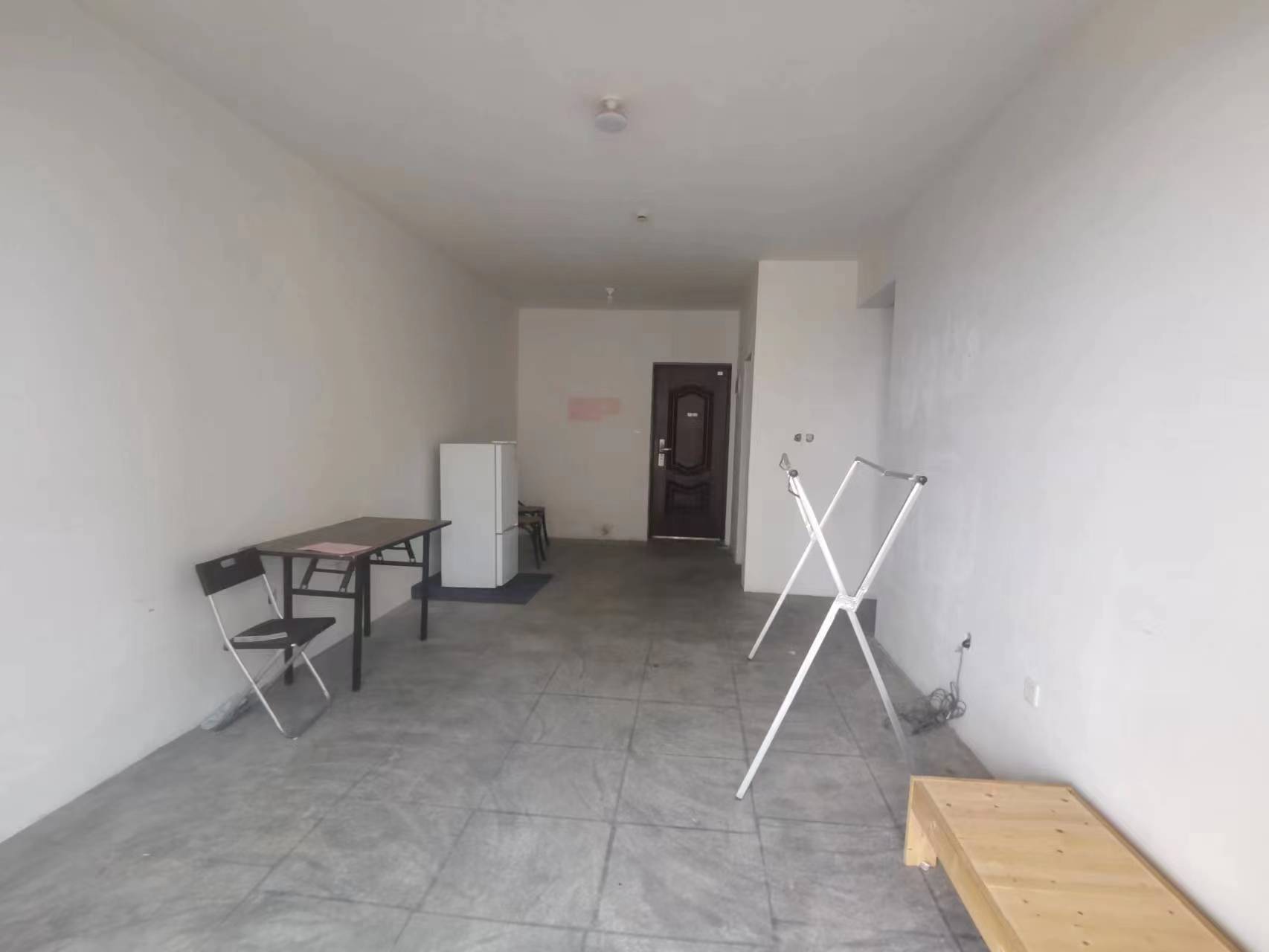 湖滨华庭 3室2厅1卫 98.5m&sup2;