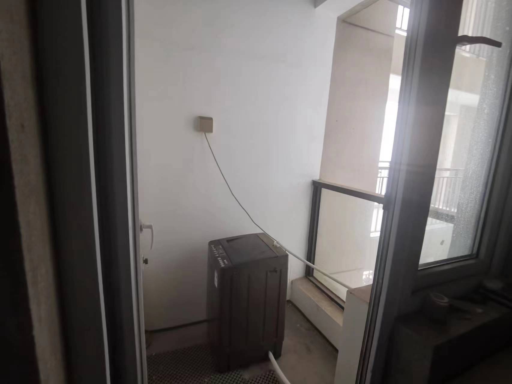 湖滨华庭 3室2厅1卫 98.5m&sup2;