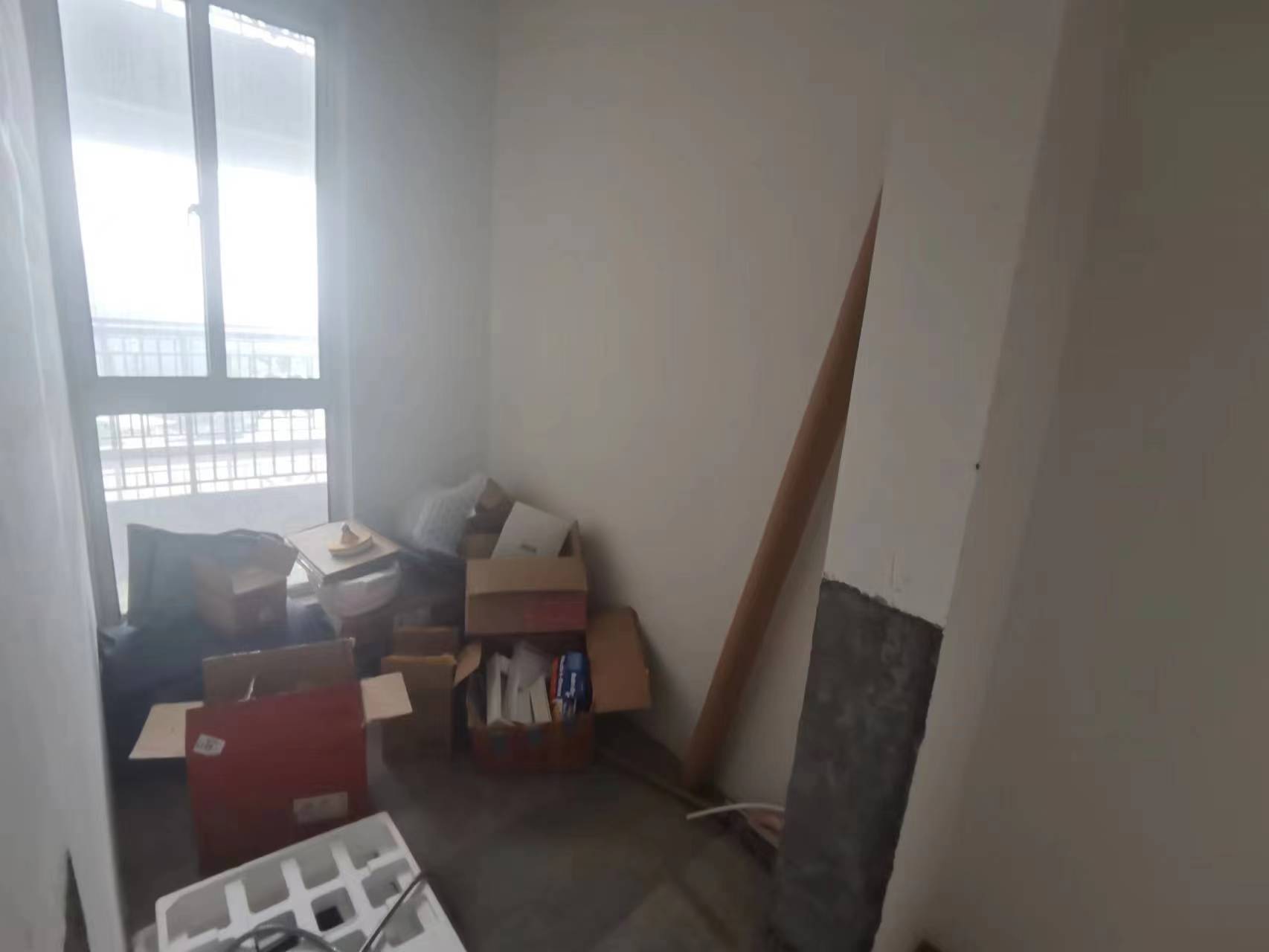湖滨华庭 3室2厅1卫 98.5m&sup2;