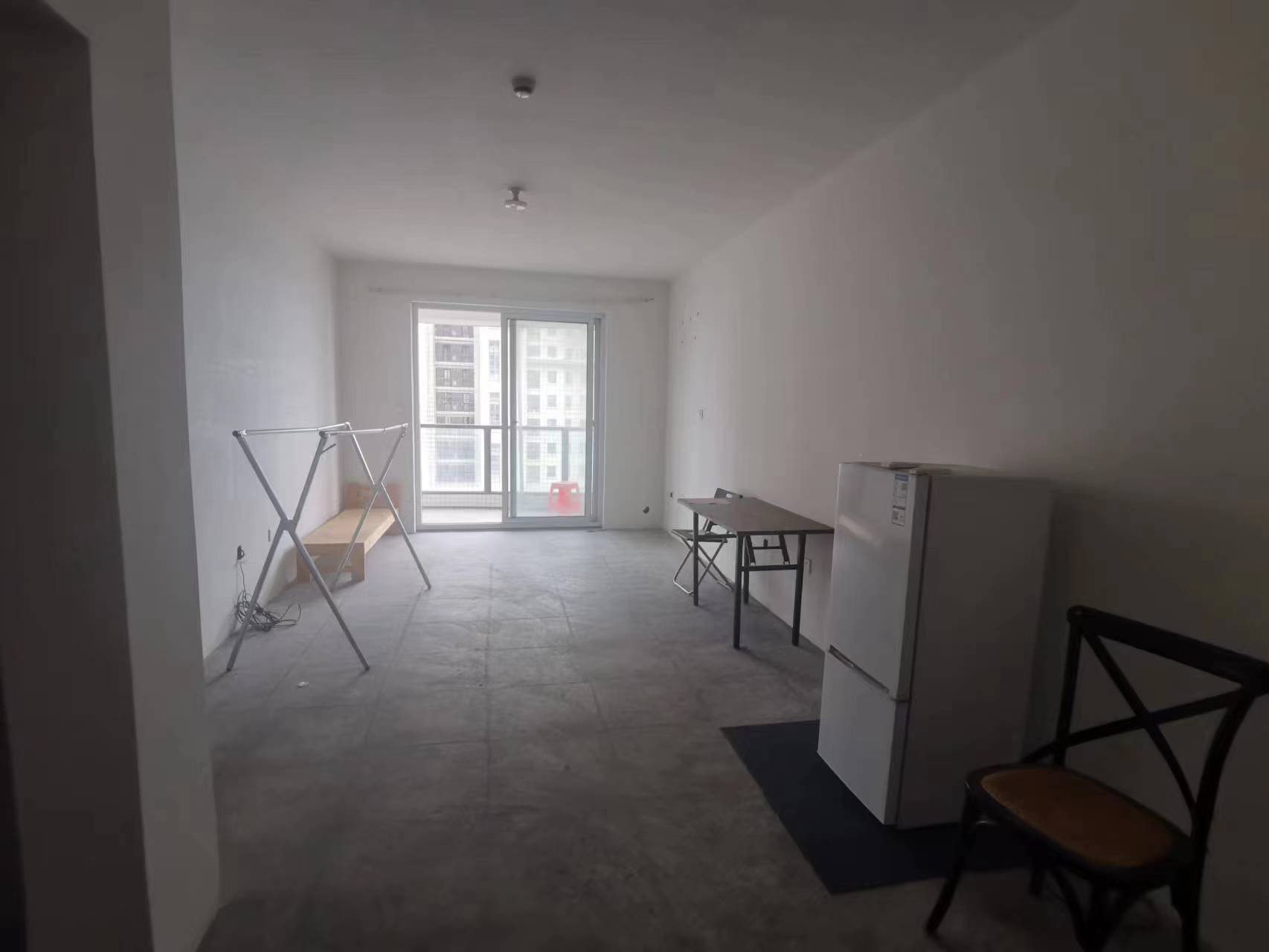 湖滨华庭 3室2厅1卫 98.5m&sup2;