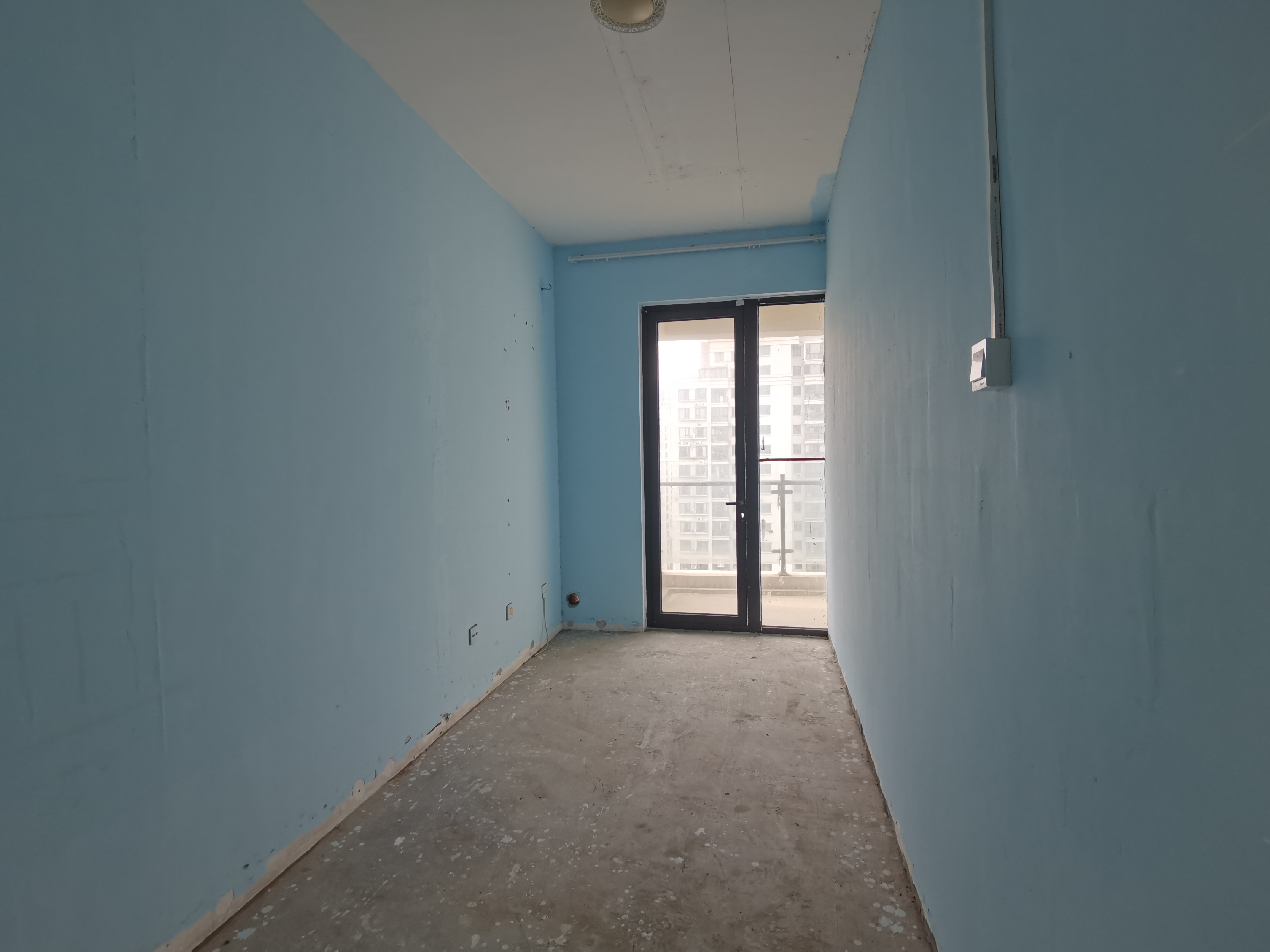 中南世纪城北区 4室1厅1卫 151m²